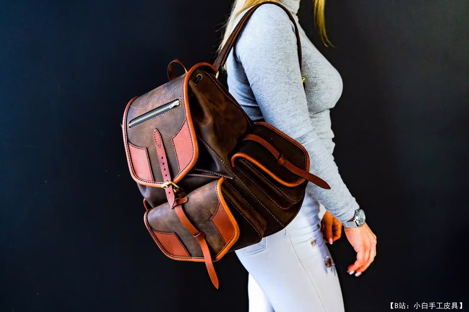 来自 Creative Awl 的带侧袋的免费冒险背包版型 - 2