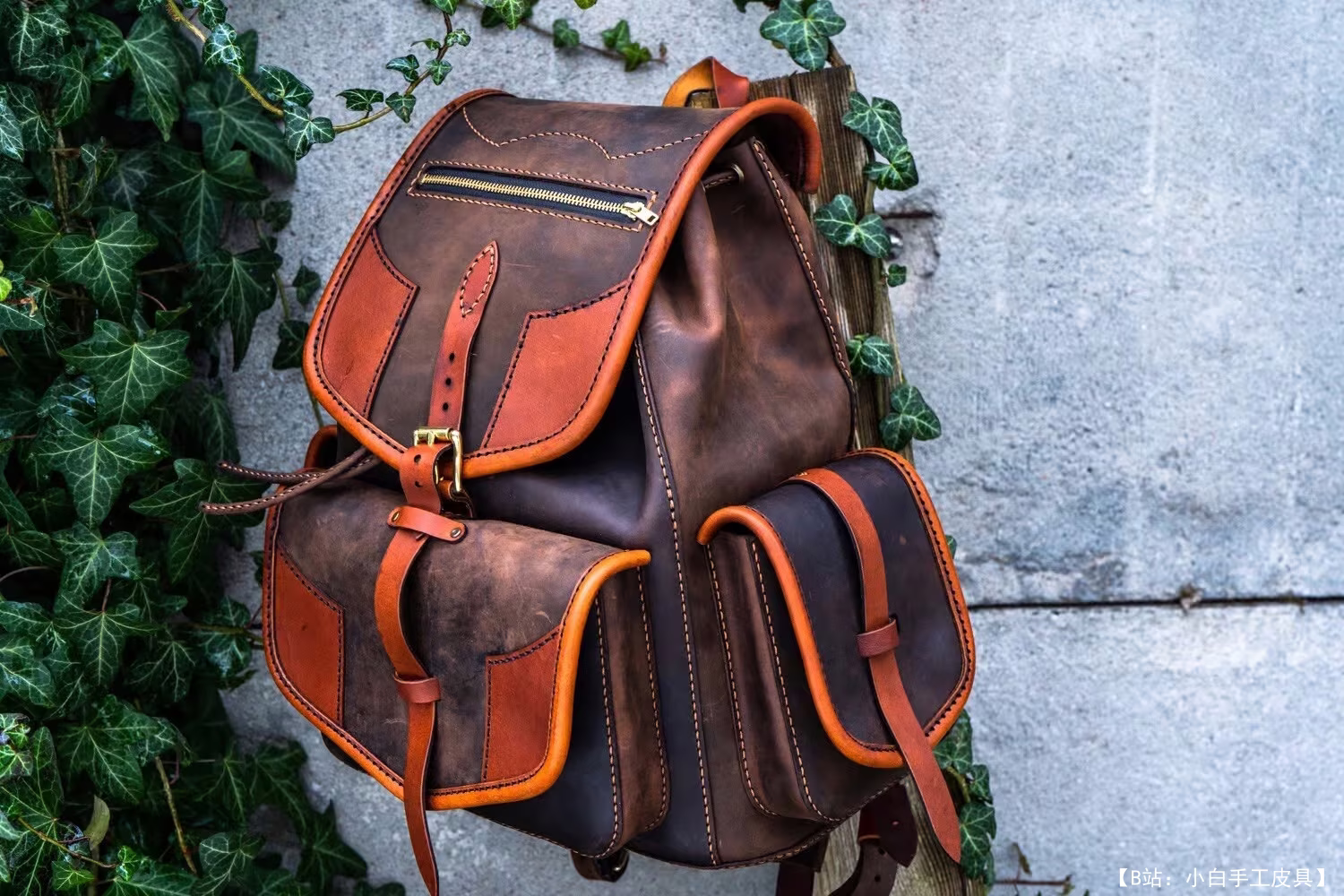 来自 Creative Awl 的带侧袋的免费冒险背包版型 - 8