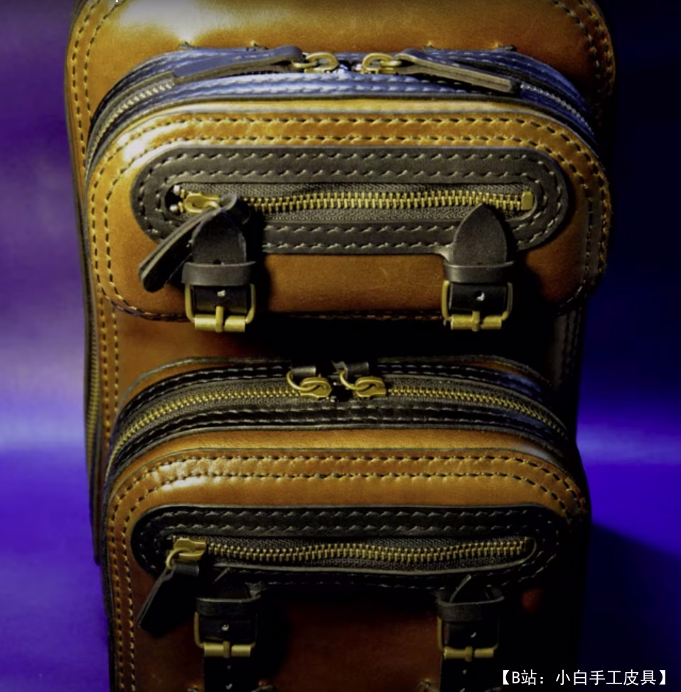 免费皮革背包模板 - 2