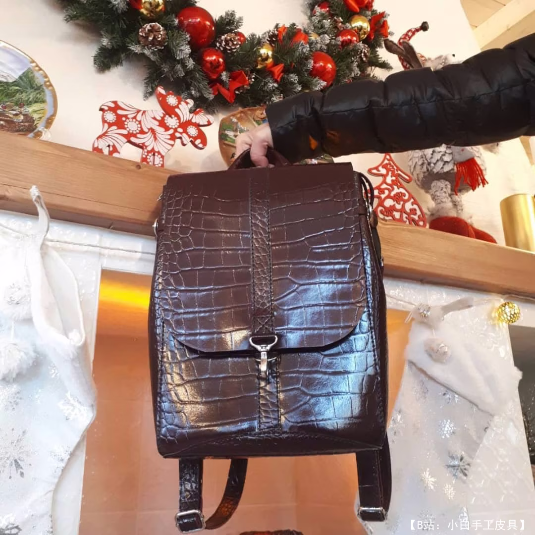 Mark Nikolai Leather 的 Valve 25 免费版型背包 - 2