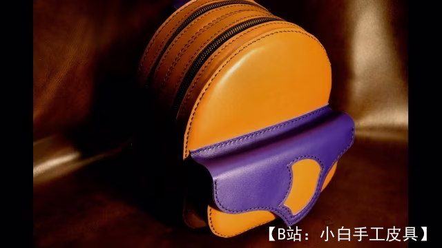 GizmoLT 的带 2 个隔层的小背包的免费版型 - 2