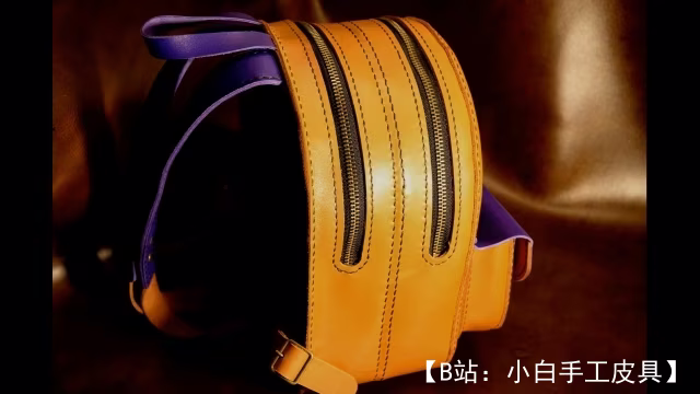 GizmoLT 的带 2 个隔层的小背包的免费版型 - 5