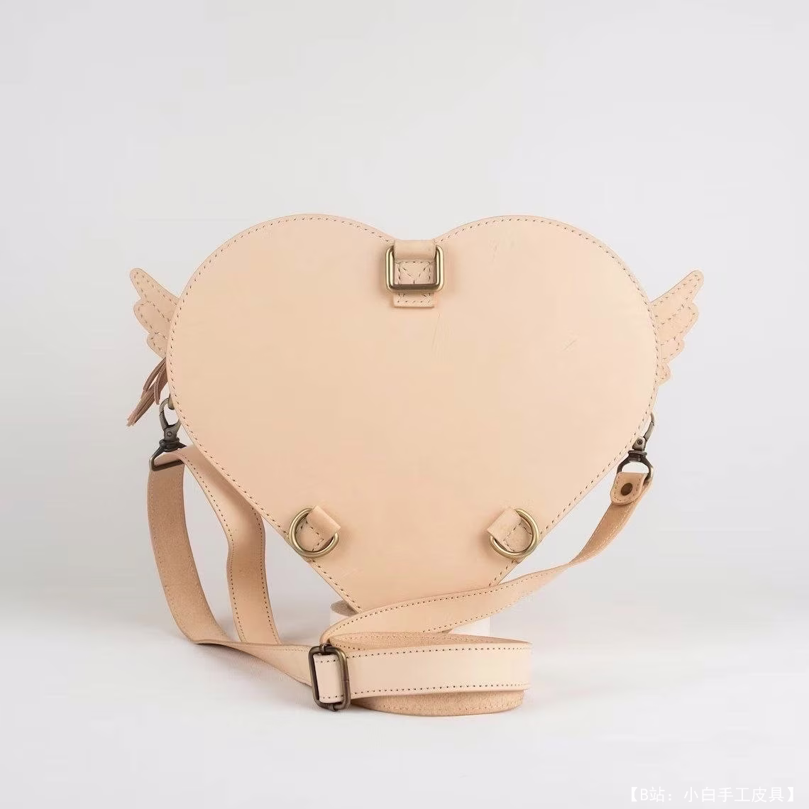 MDSleatherCo 女士免费心形翅膀背包版型 - 2