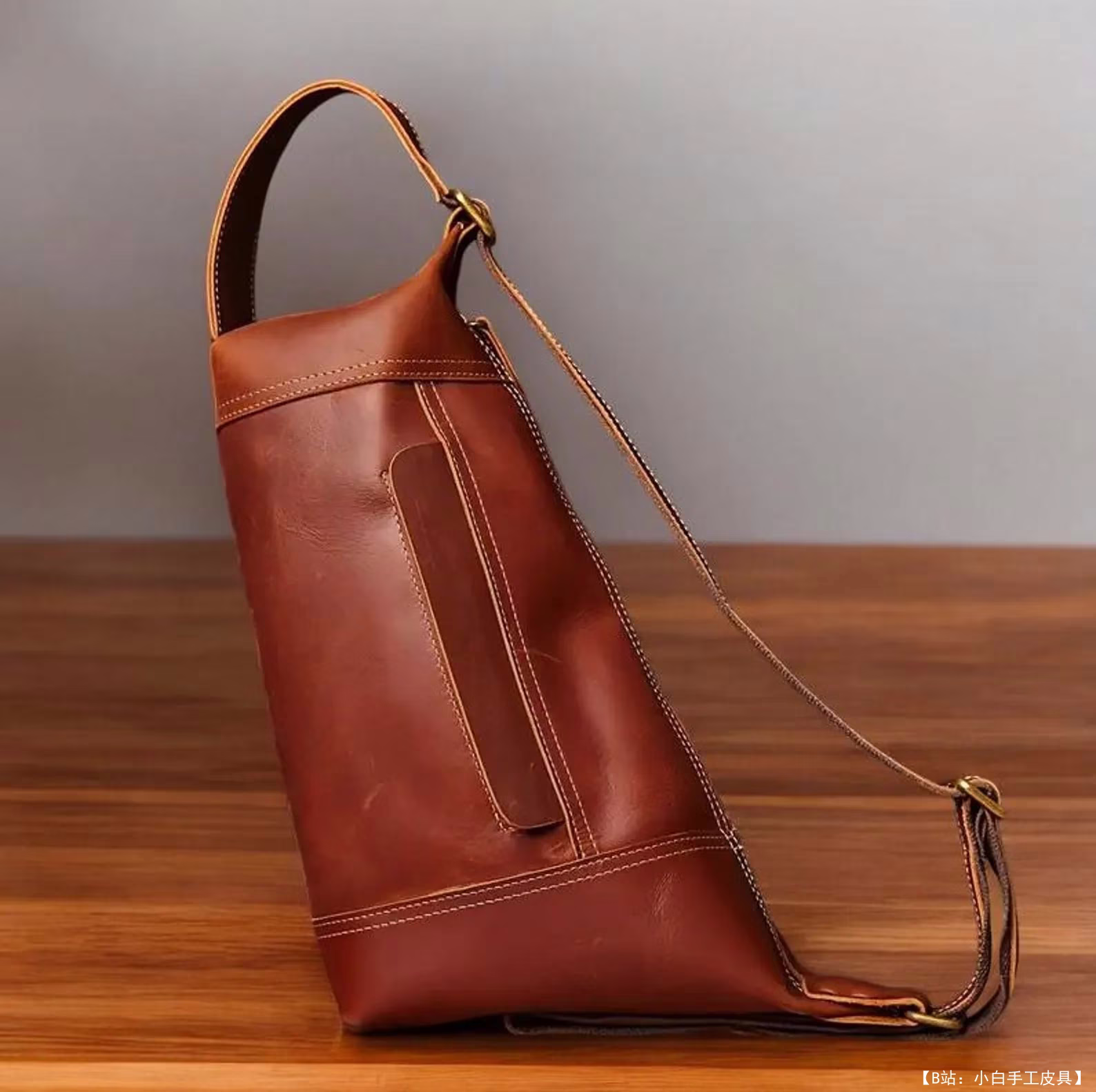 免费皮革单肩包版型 4 由 FloresPatterns 设计 - 2