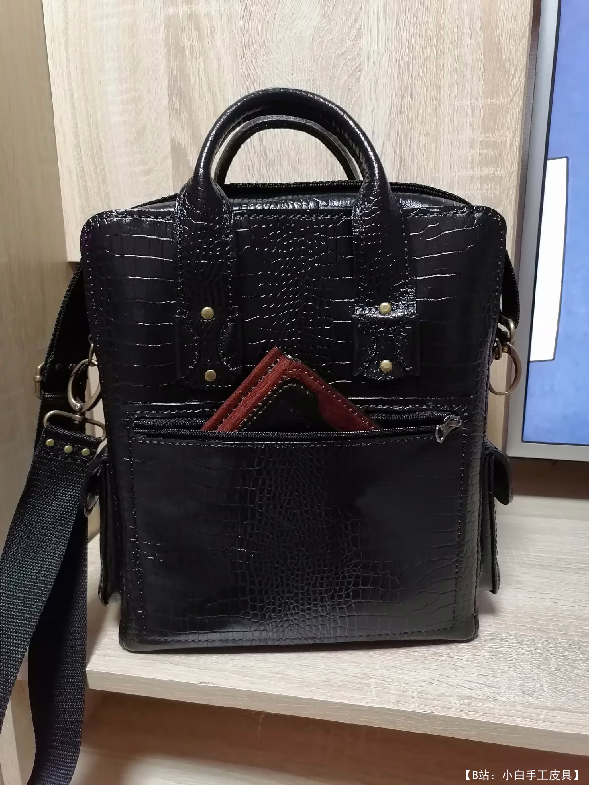 Mark Nikolai Leather 提供免费 Luna 单肩包版型 - 2