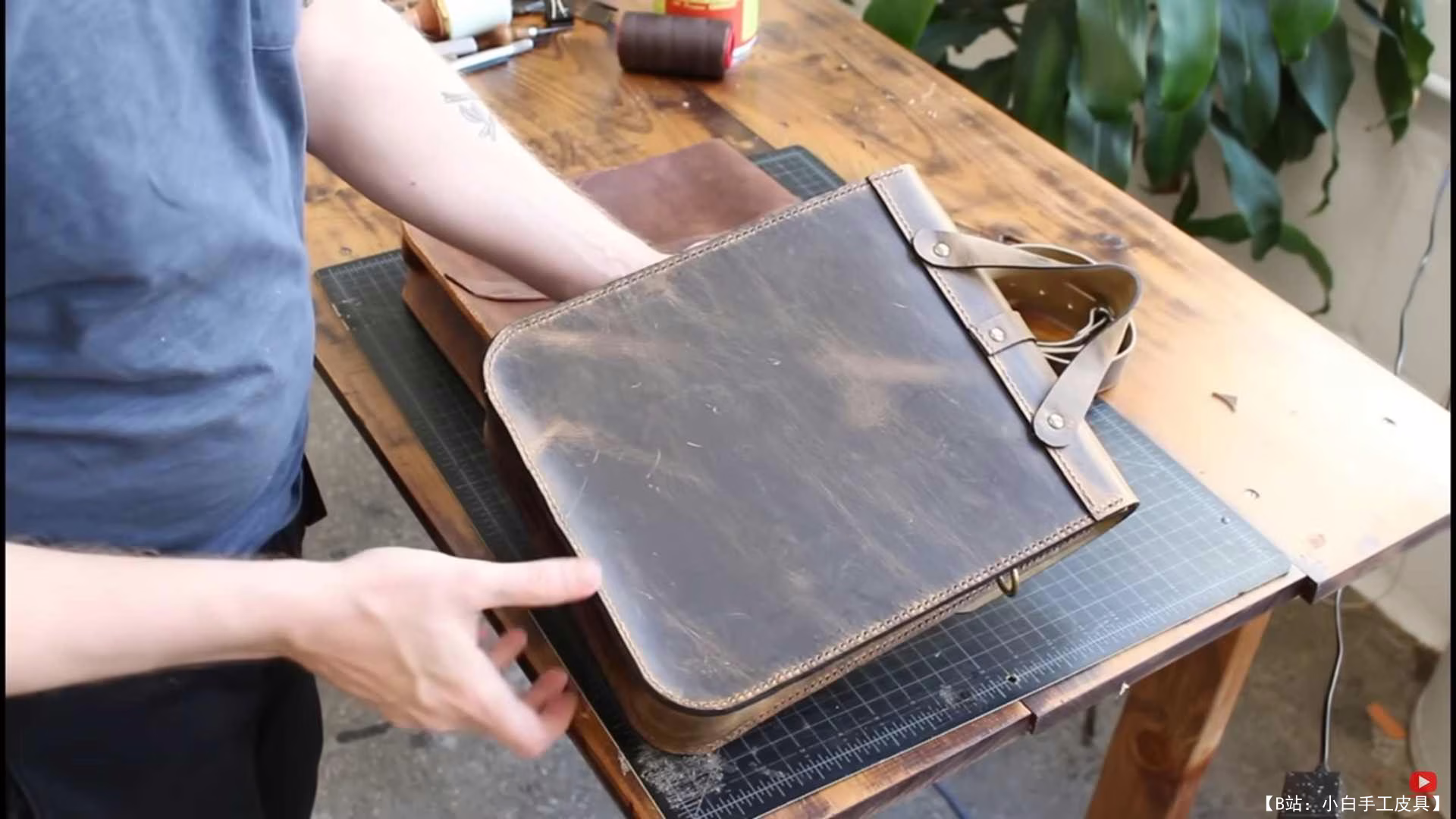 免费地图包挎包模板（MAKESUPPLY） - 2