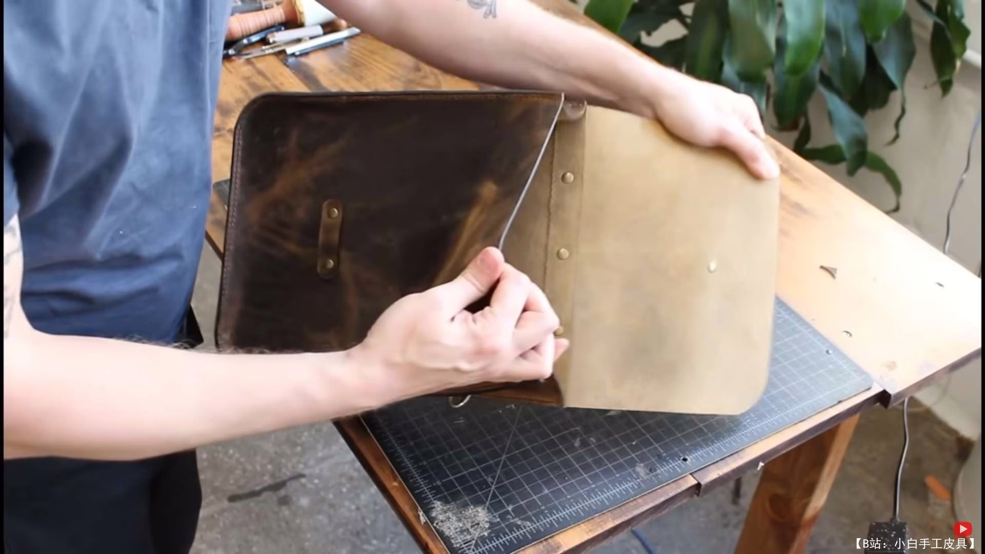 免费地图包挎包模板（MAKESUPPLY） - 3