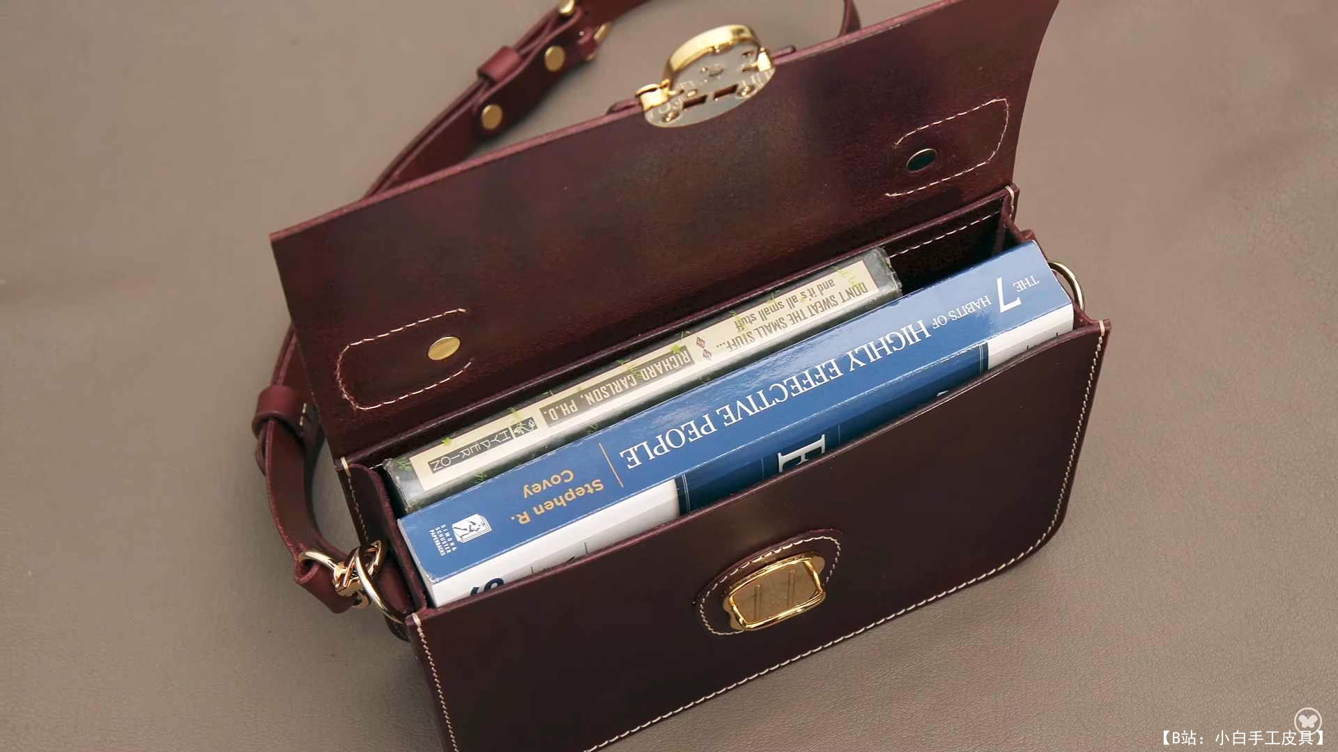 免费迷你挎包模板 028，作者：취미і죽네 - 5