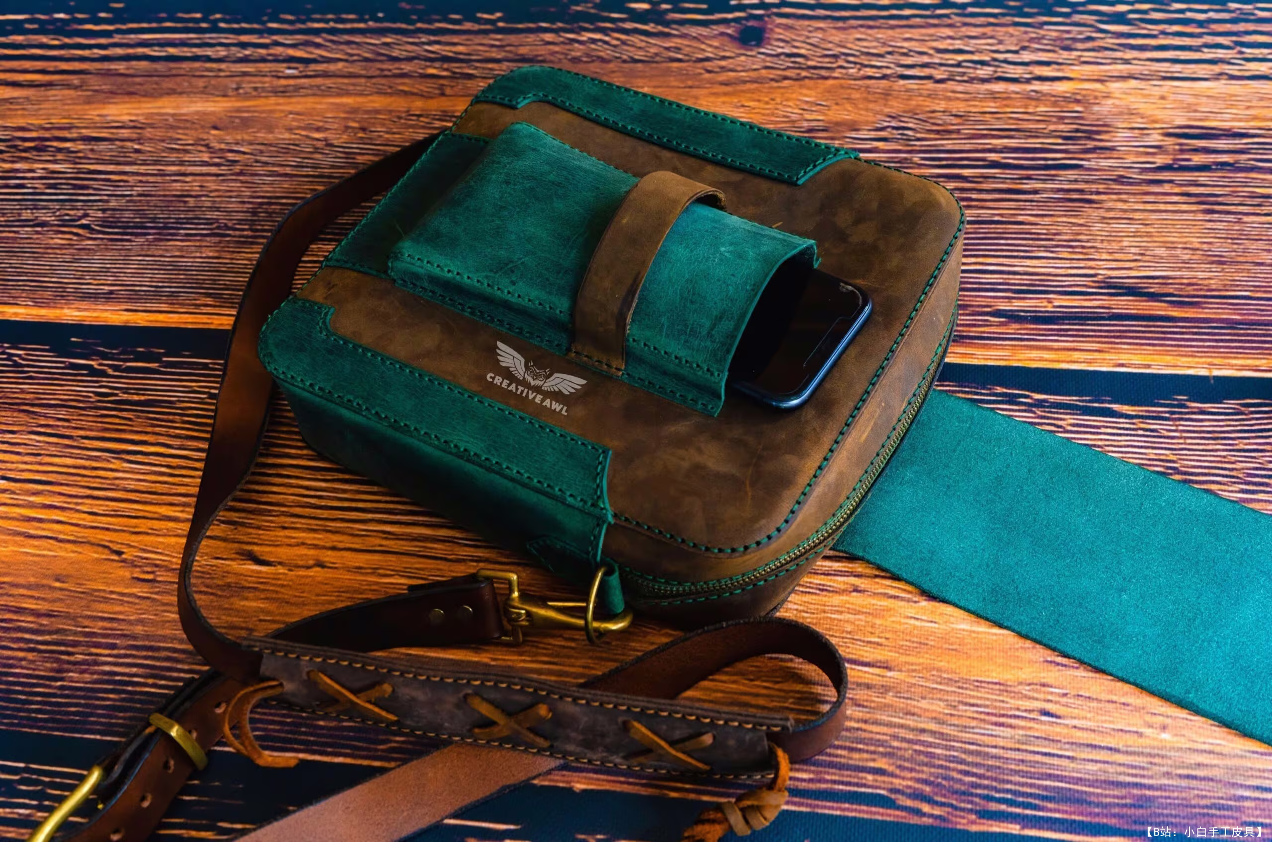 Creative awl 的免费版型 Andre 邮差包 - 4