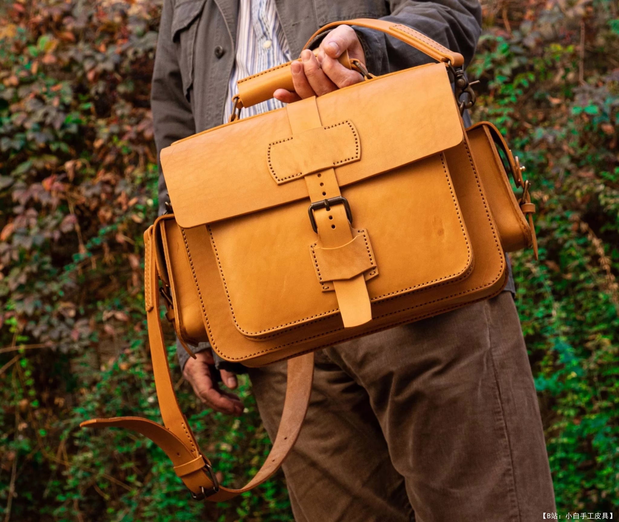 VasileandPavel 免费版型 Carter 皮革邮差包 - 6