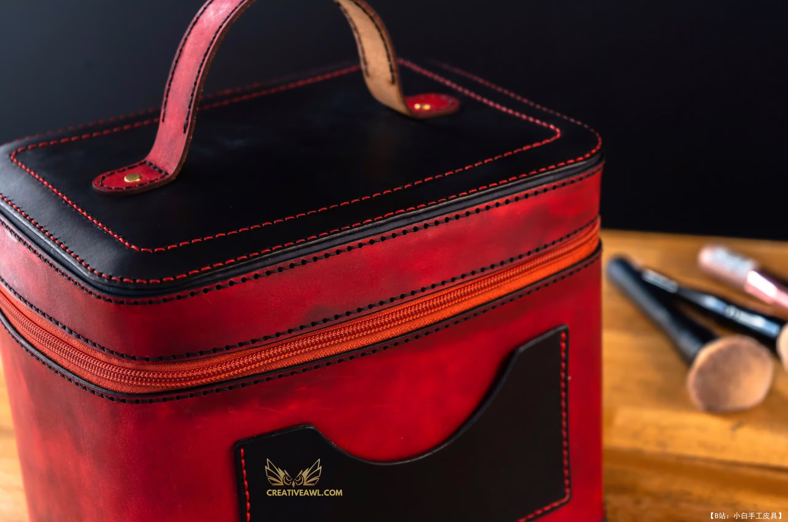 Creative awl 提供的免费版型 Elisabeth 皮革化妆包 - 8