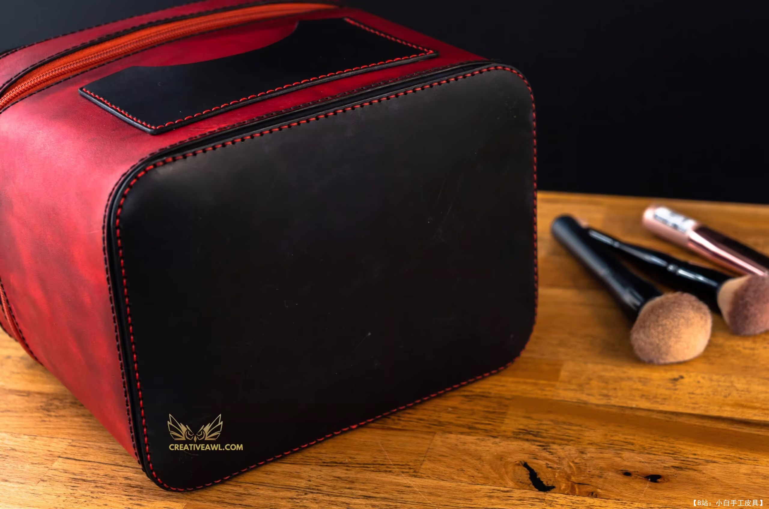 Creative awl 提供的免费版型 Elisabeth 皮革化妆包 - 10