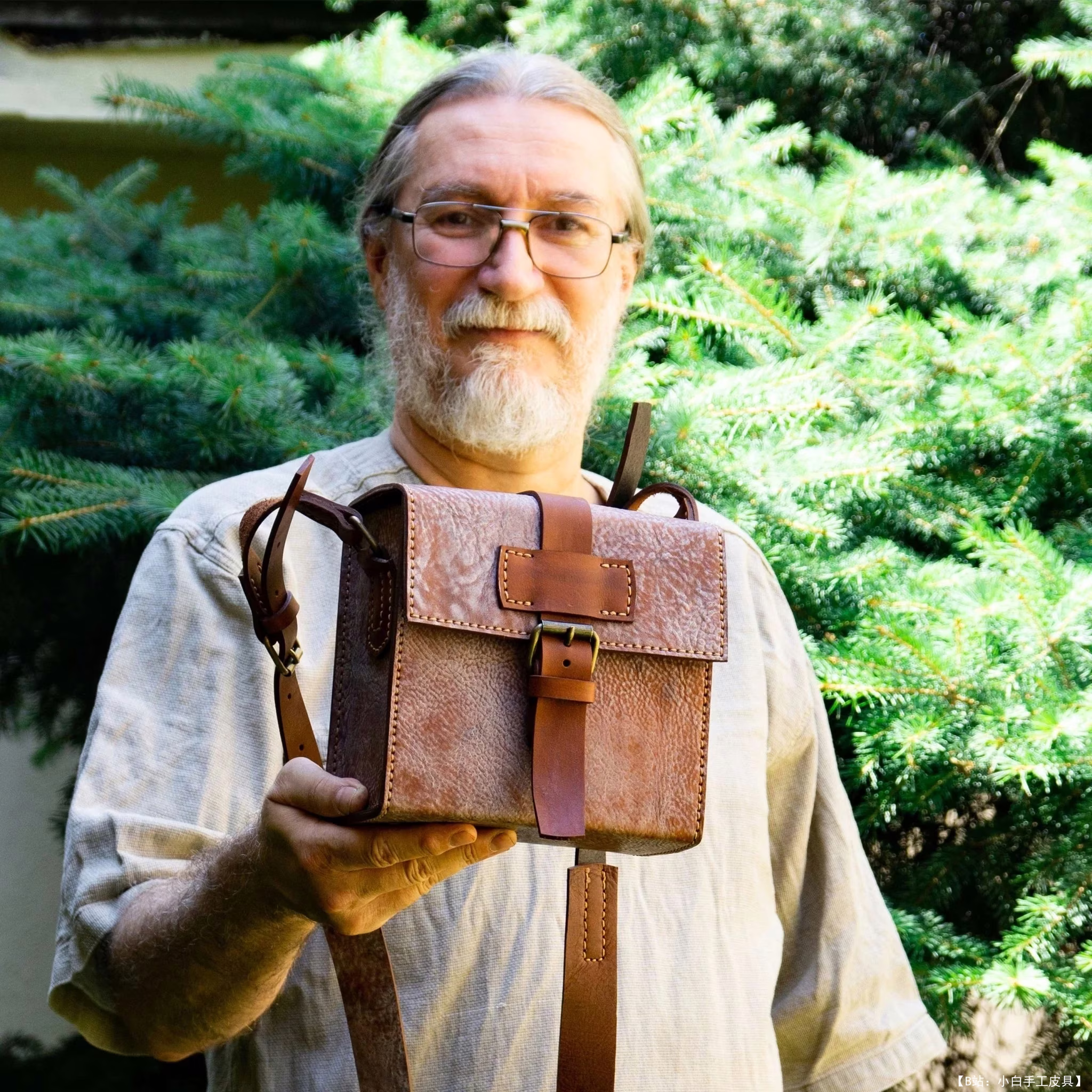 VasileandPavel 的 60 年代风格免费版型皮革斜挎包 - 7