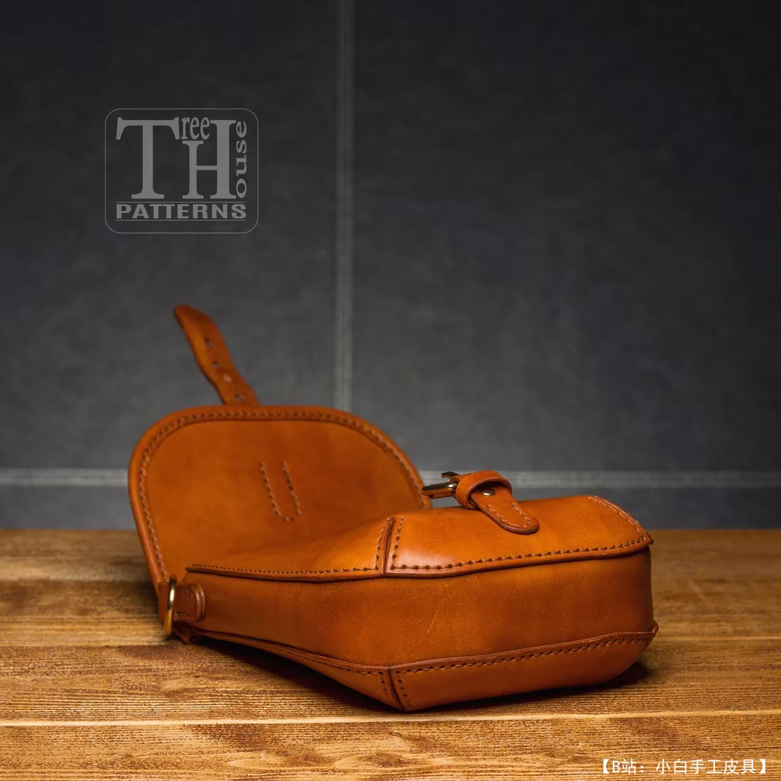 TreeHousePatterns 提供的免费小肩包版型 - 3