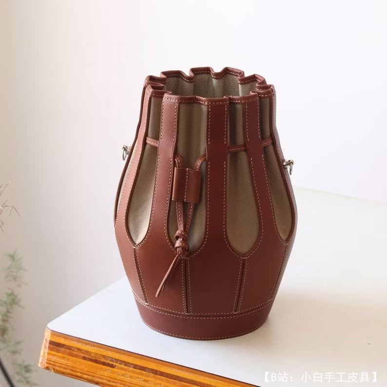 泡泡皮革版型水桶包 - 1