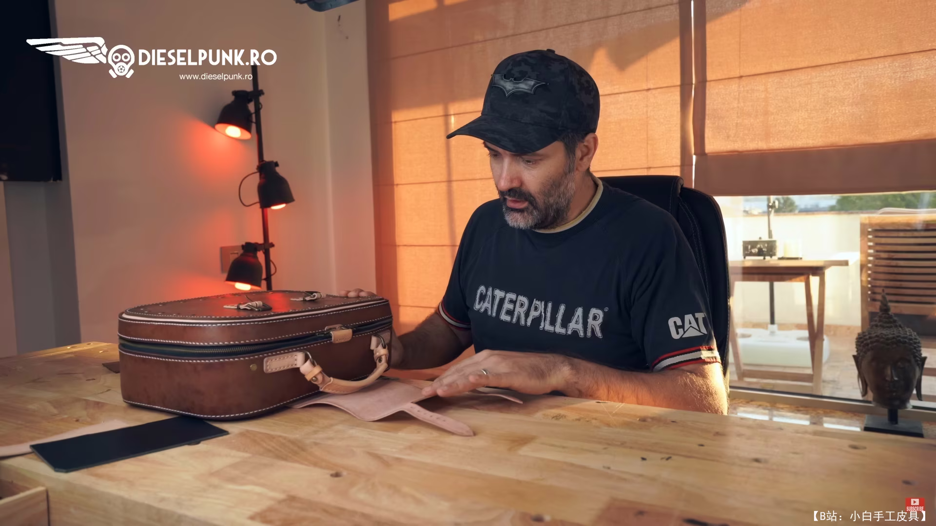 DieselpunkRo 铆钉版型皮革手提箱 - 2