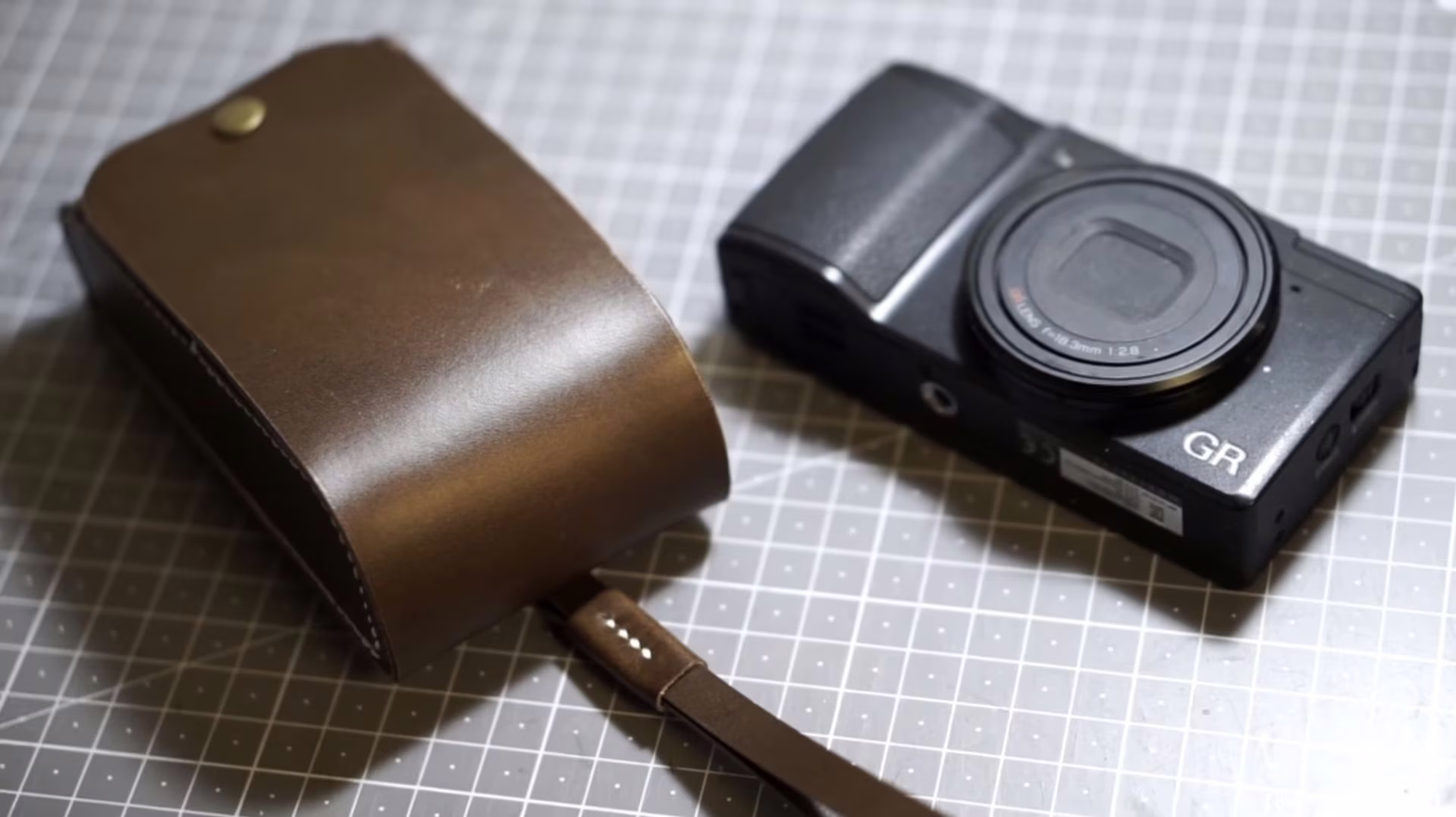 免费版型相机盖 - 1