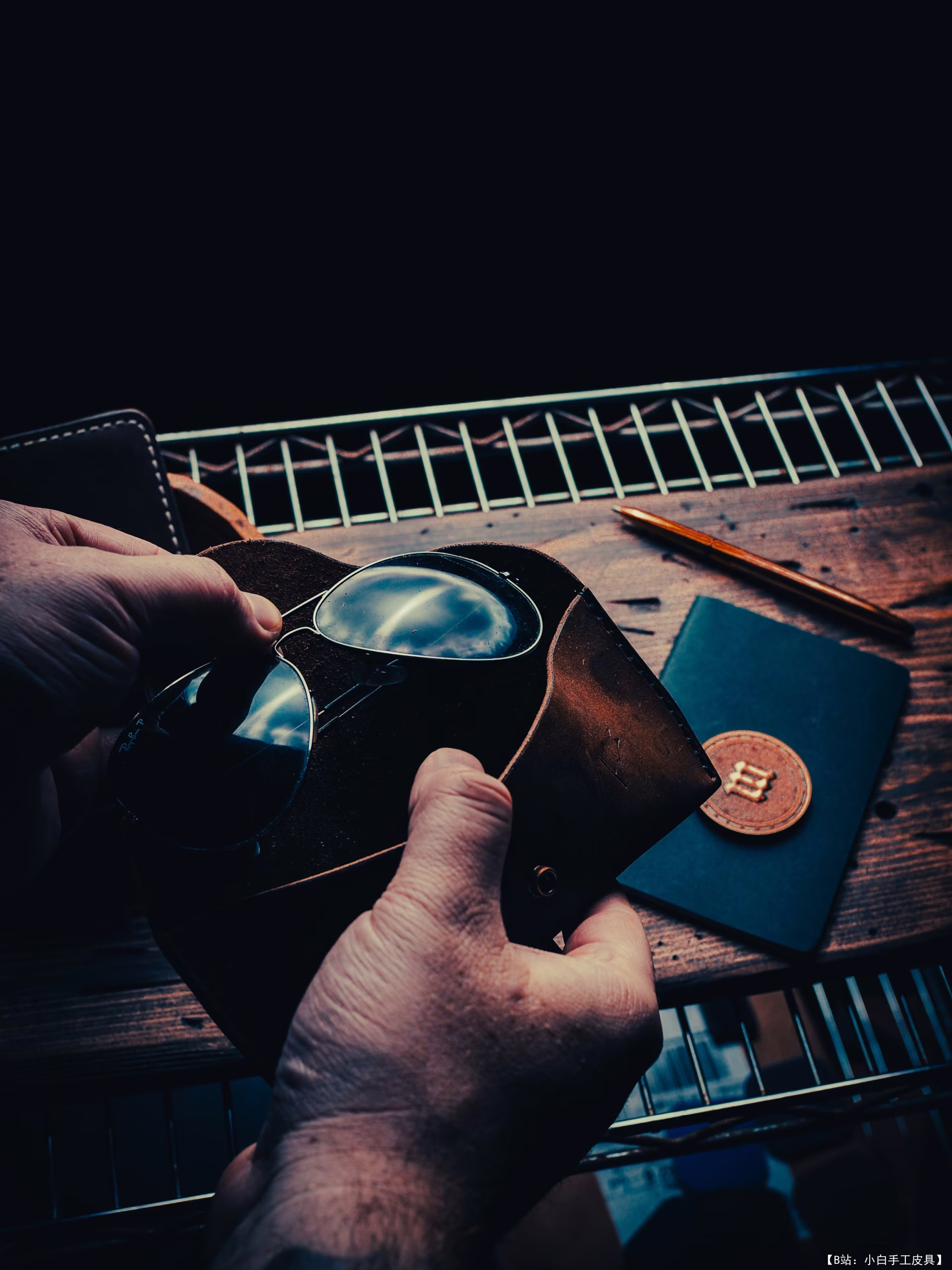 Black Flag Leather Goods 提供免费版型眼镜盒 - 1