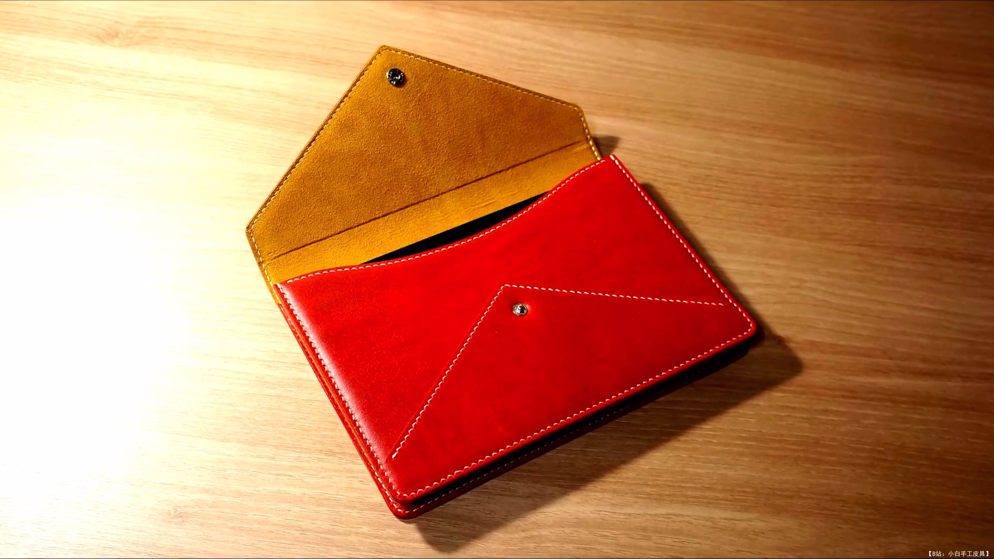 bitchen 的 Apple iPad Mini 免费版型皮革保护套 - 2