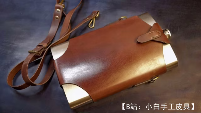 免费版型皮革酒壶 ~ 64 盎司，来自 GizmoLT - 4