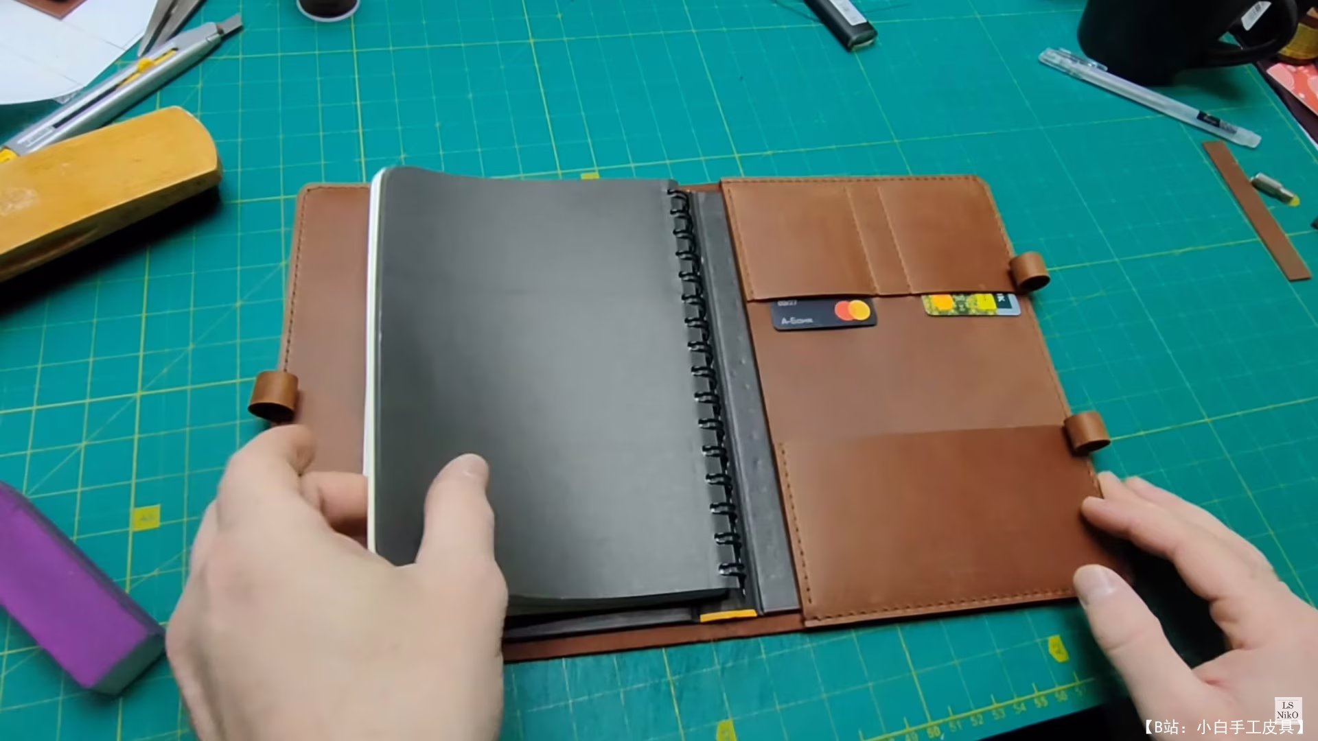 奥列格·尼古拉耶夫的免费版型笔记本封面 - 4