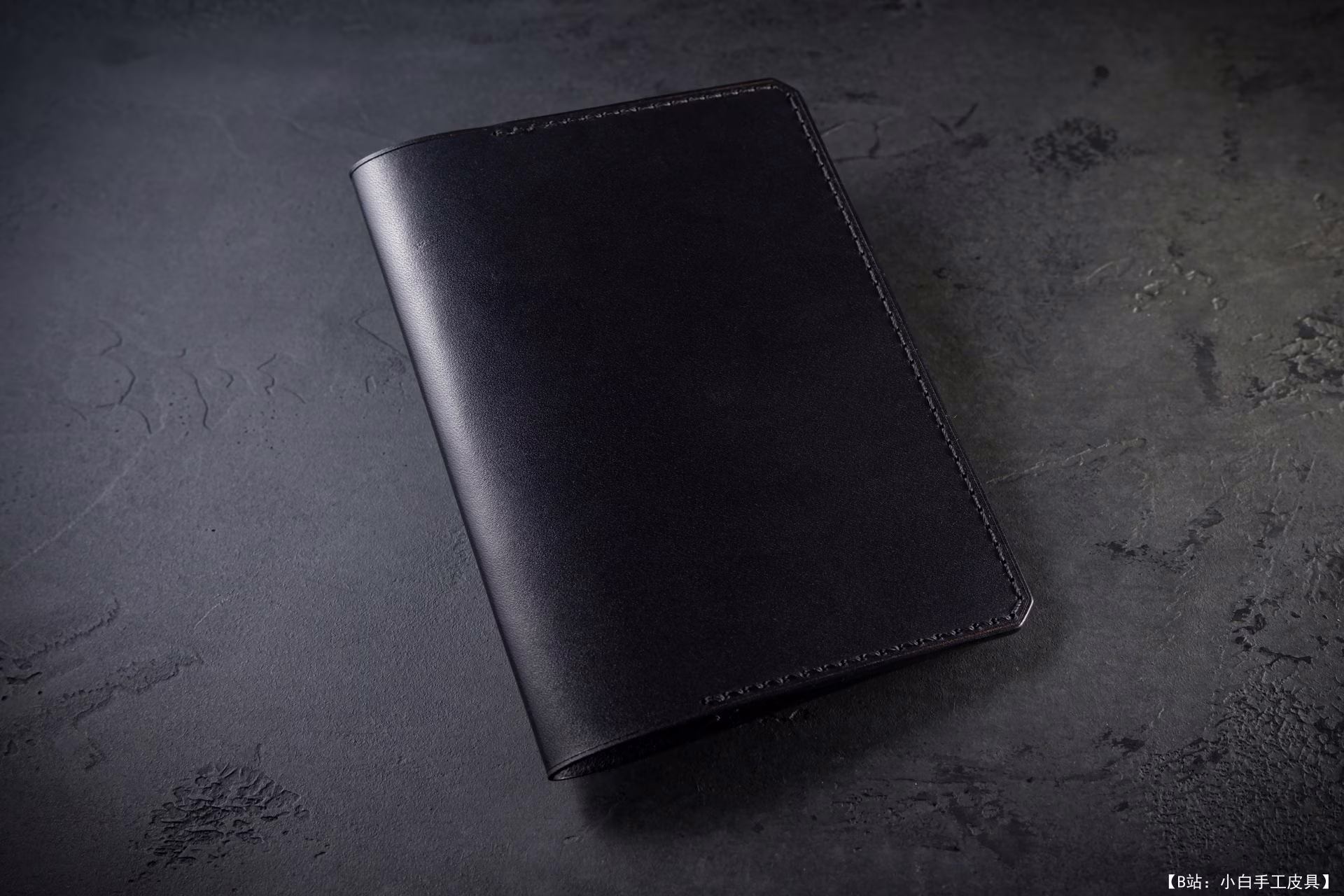 Vladimir Yuri 的免费版型护照封面 1 - 2