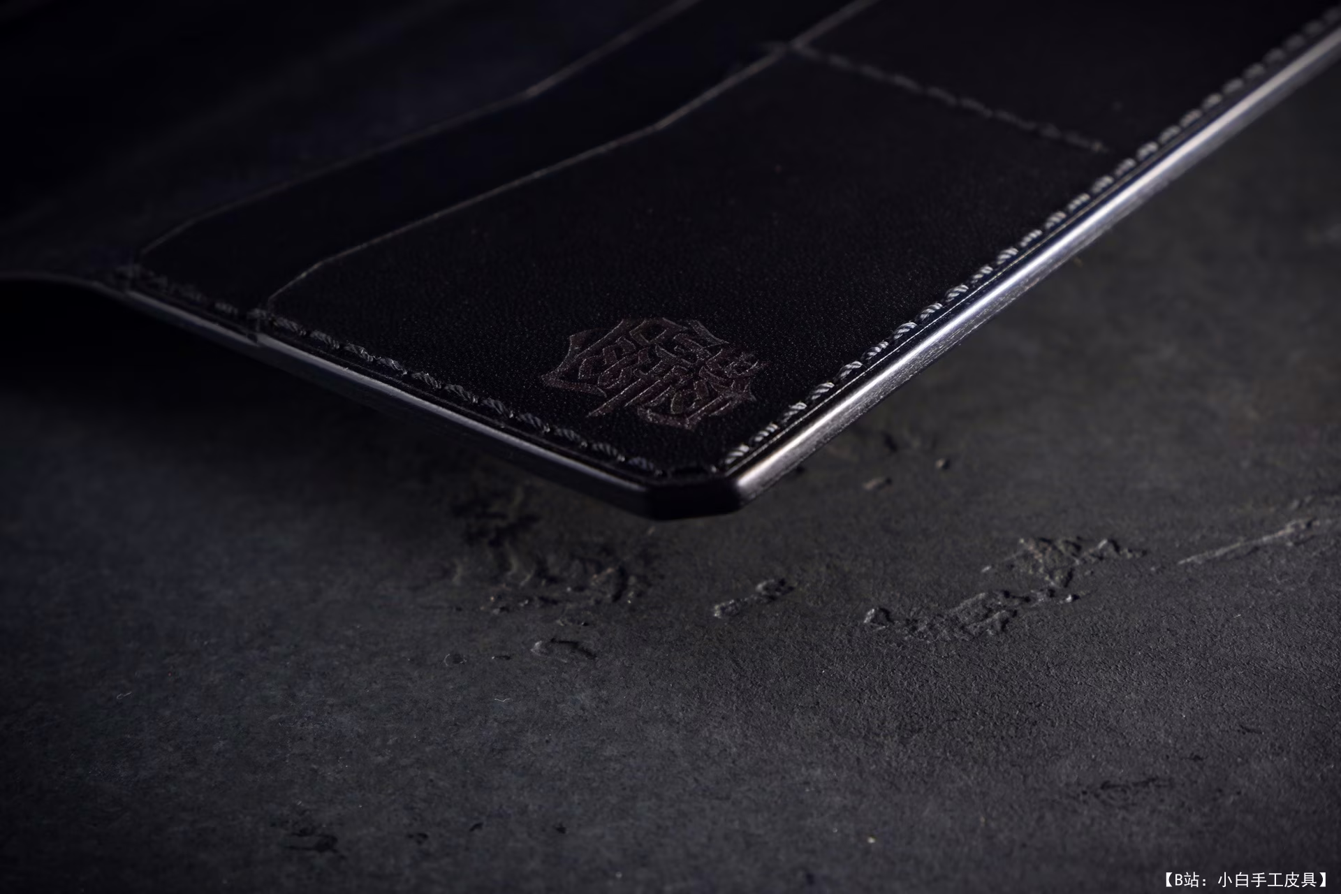 Vladimir Yuri 的免费版型护照封面 1 - 4