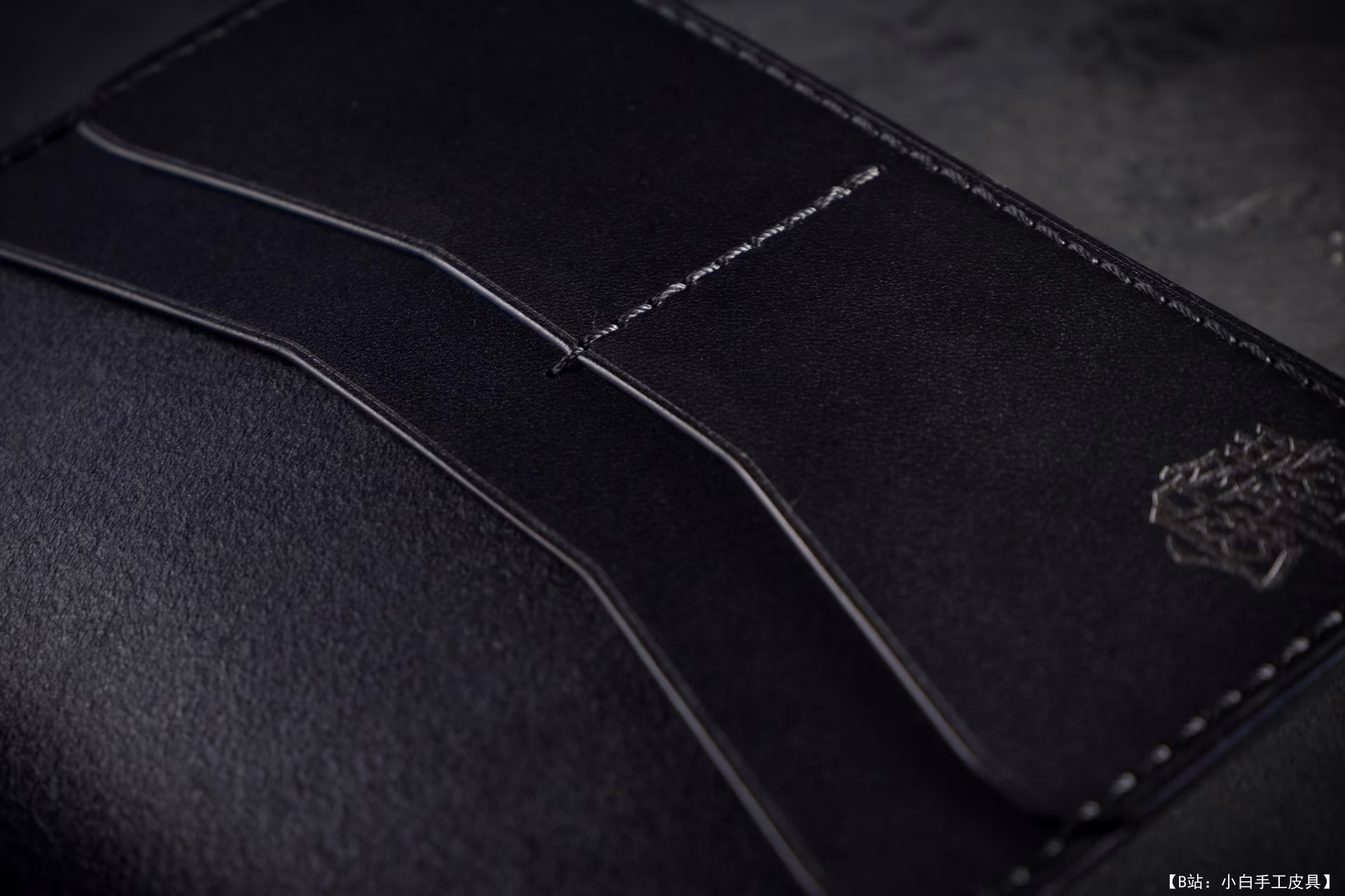 Vladimir Yuri 的免费版型护照封面 1 - 5