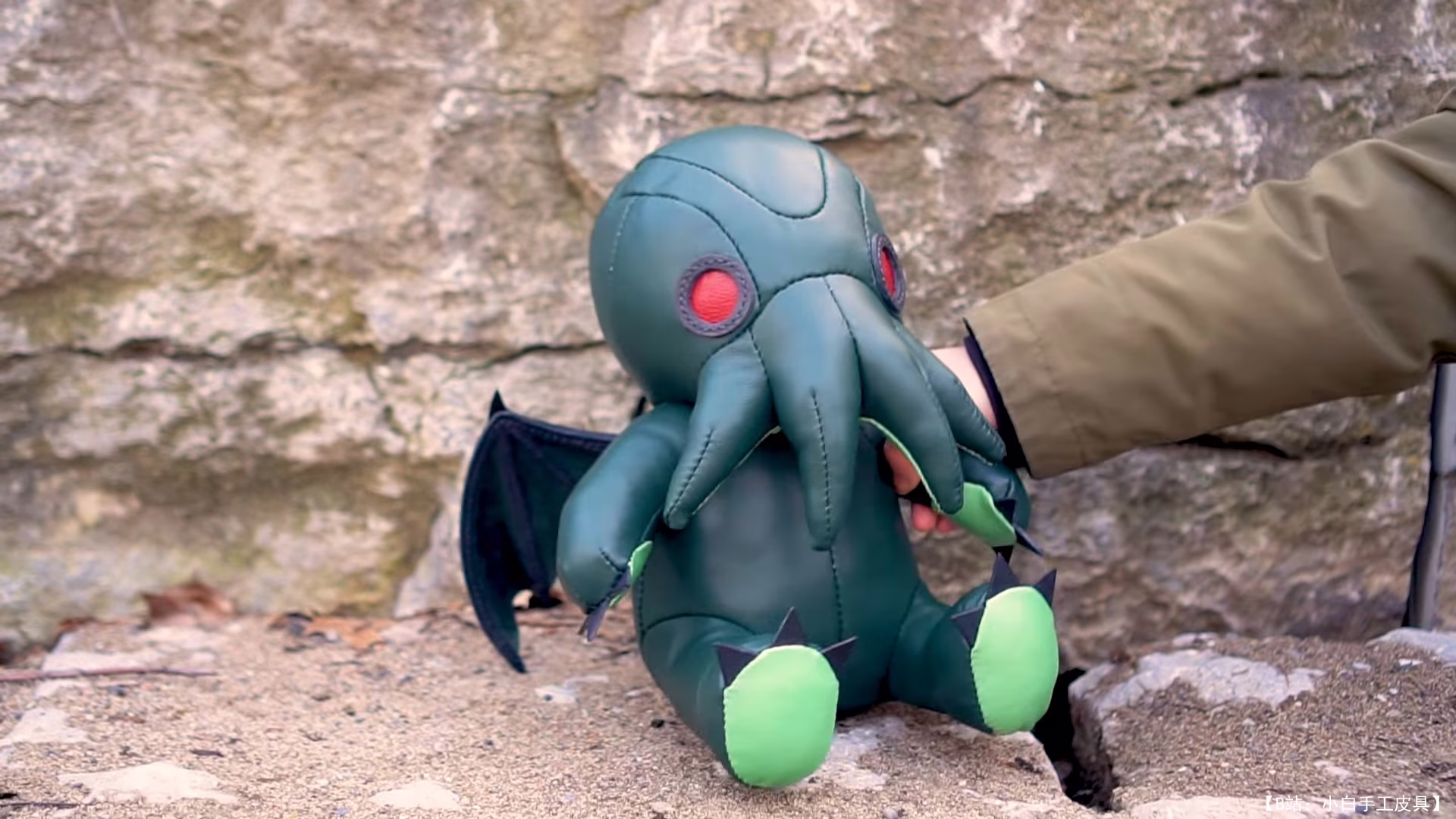 Paintyee Designs 提供的免费克苏鲁皮革玩具版型 - 1