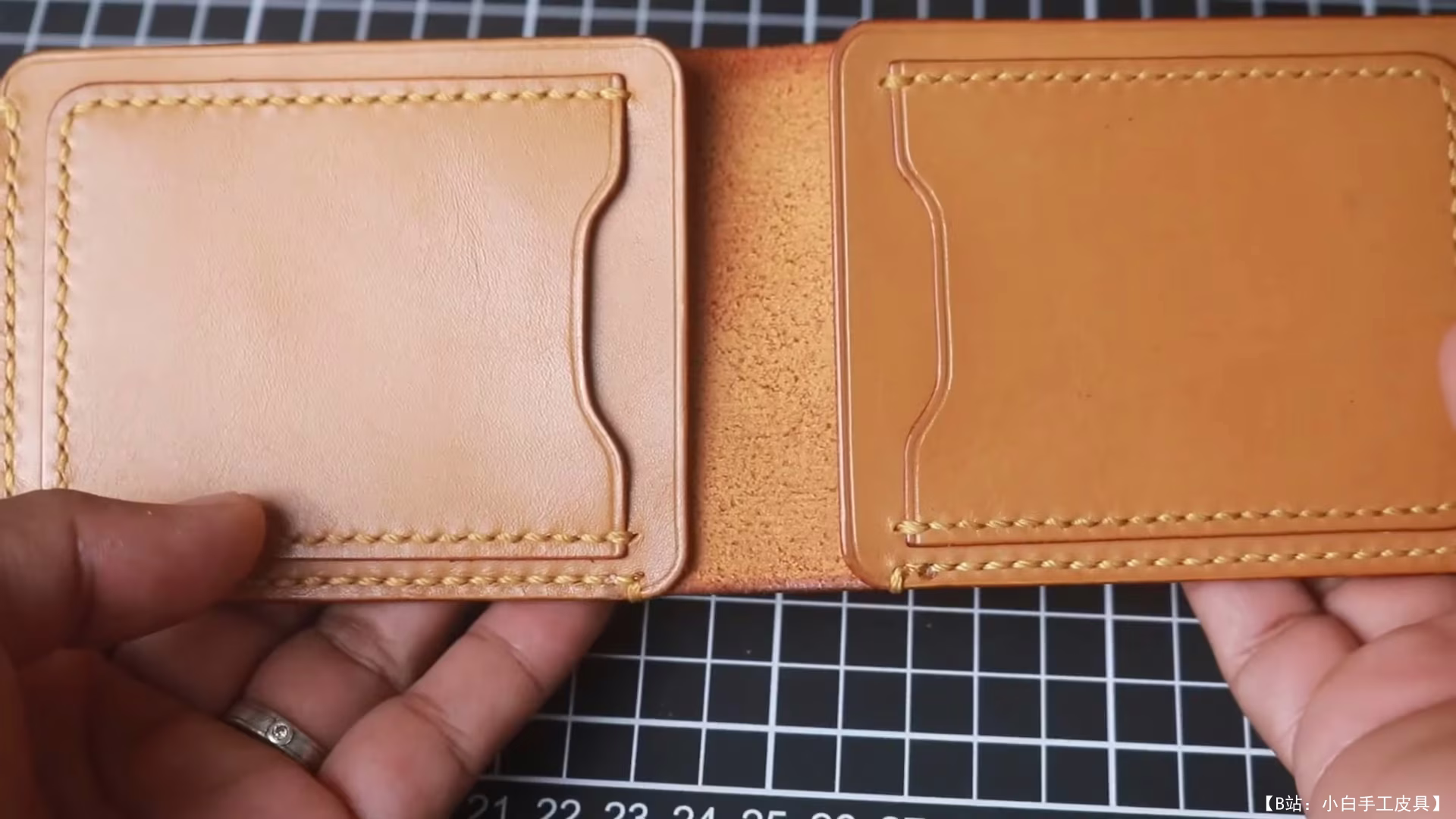 由 ARF 手工制作的免费双折钱包模板 - 4