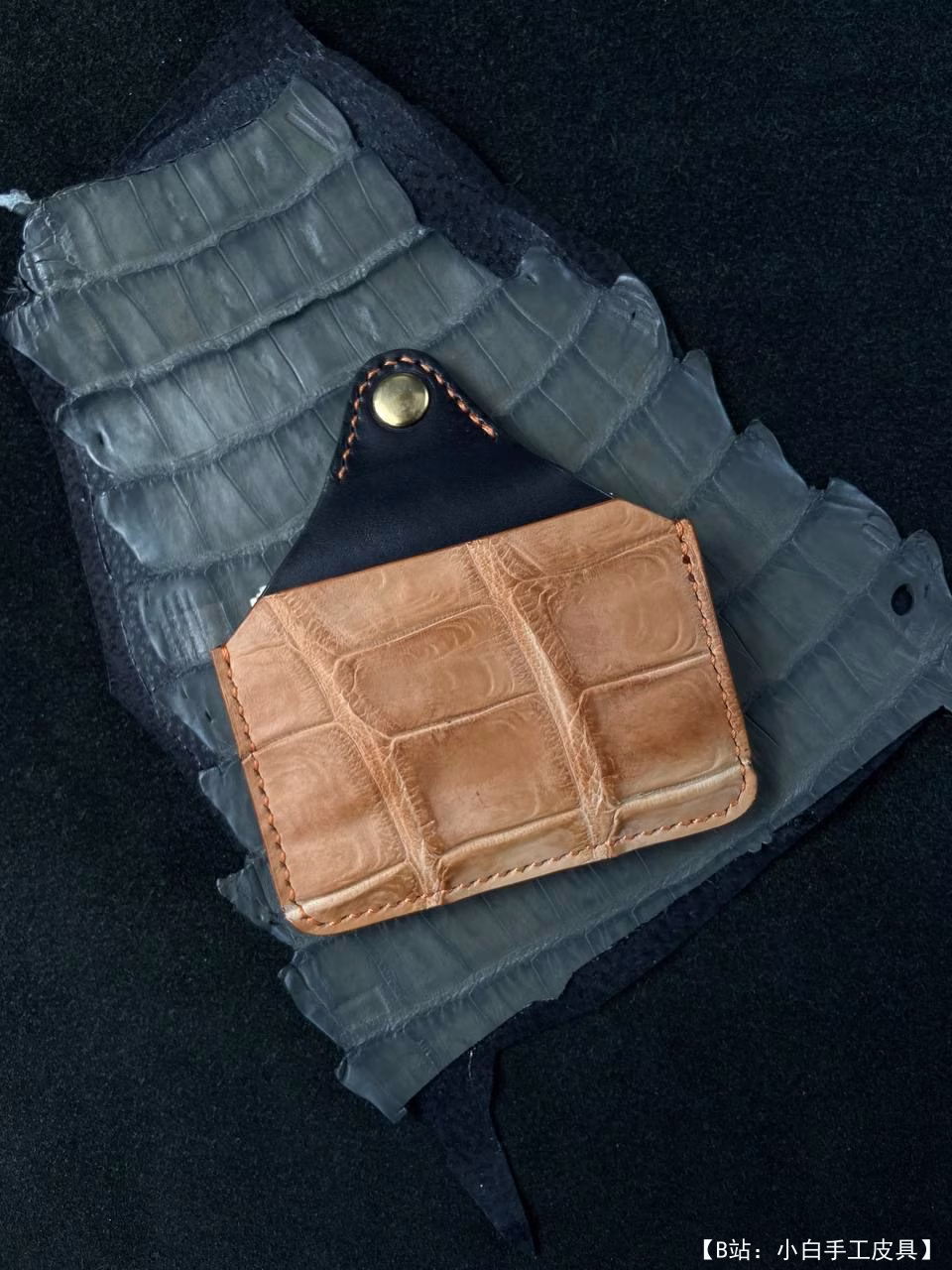 Noah studios 制作的带翻盖的免费持卡人版型 - 5