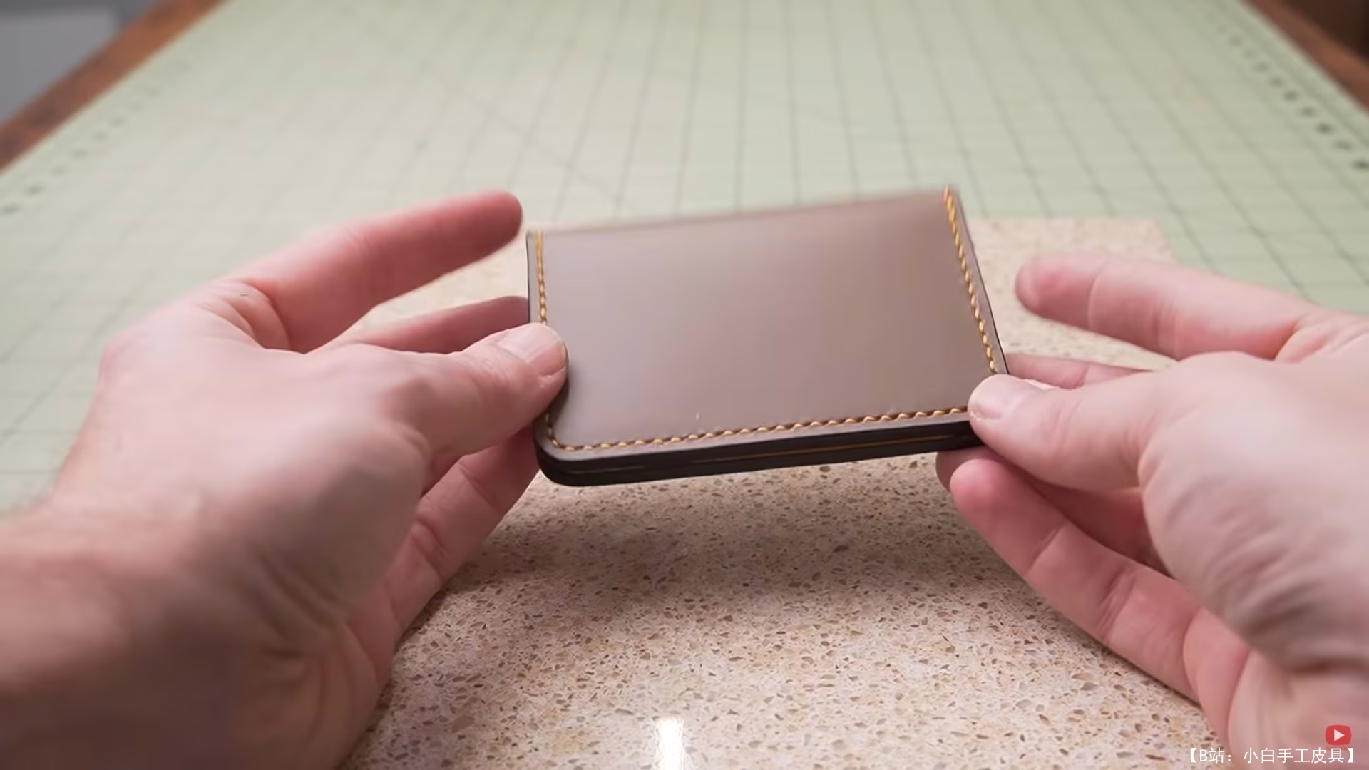 免费前袋卡钱包模板由 Makesupply Leather 设计 - 2