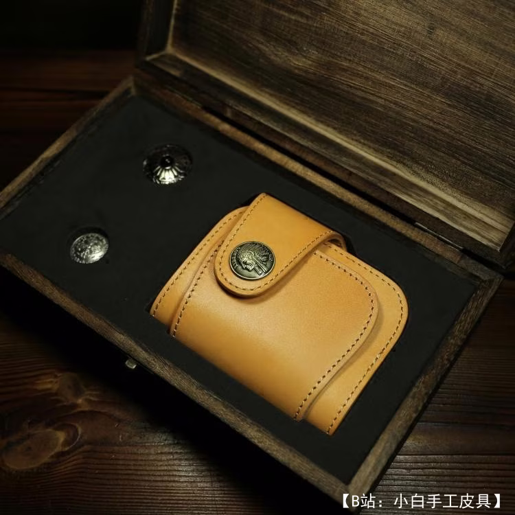 Studio Attractive 设计的免费 Jack 钱包版型 - 1