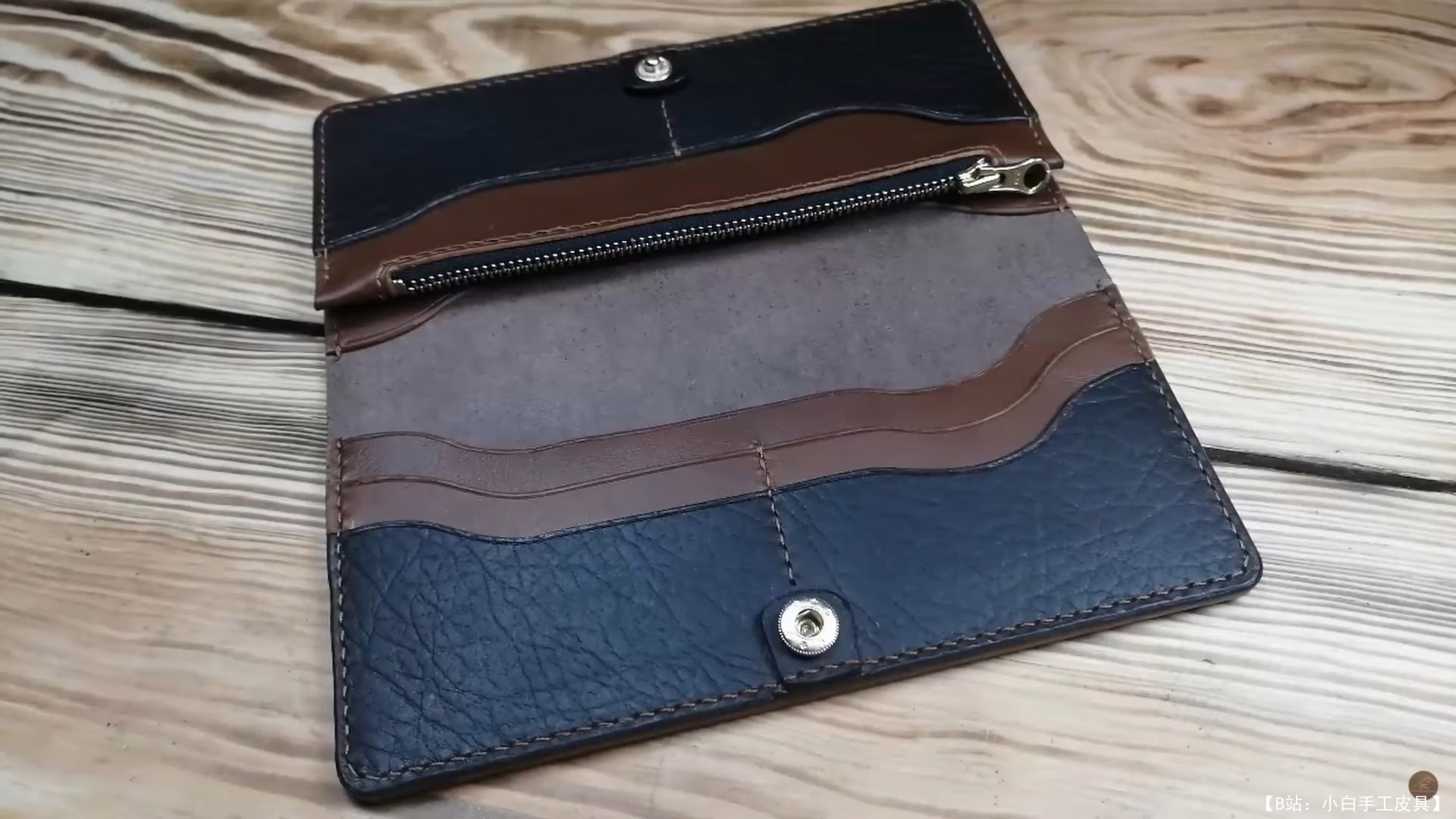 Max L'ermite 提供的免费更长钱包模板 - 2