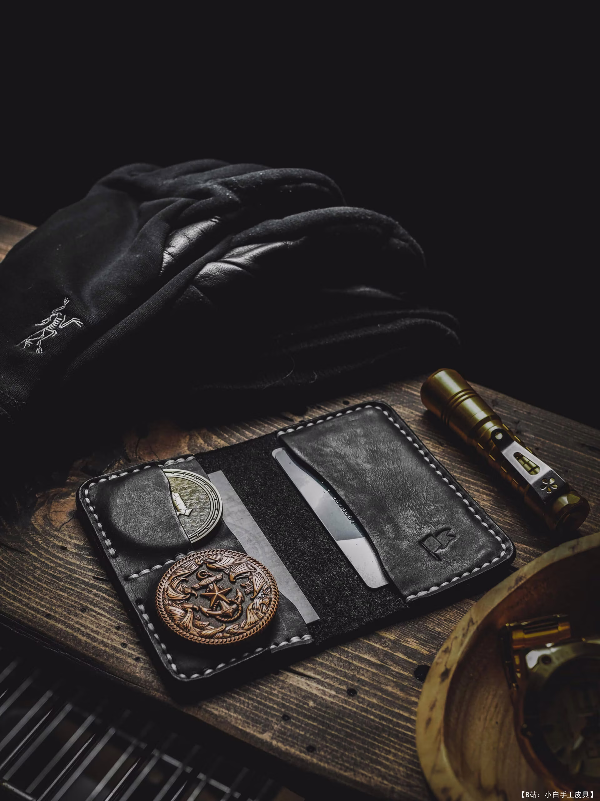 Black Flag Leather Goods 提供免费版型持卡人 EDC 挑战硬币 - 3