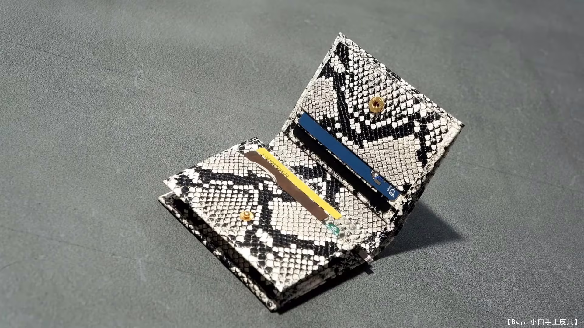 bitchin 提供的免费版型卡钱包版本 76 - 2