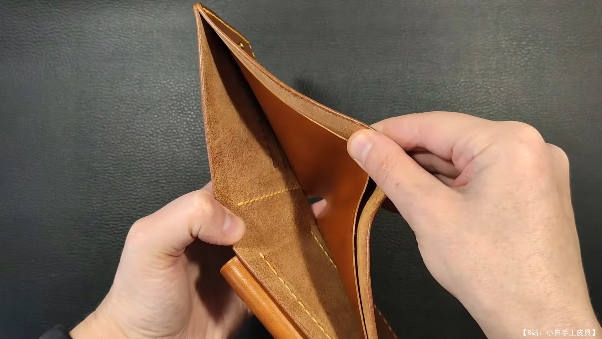 Zodiac Bulgaria 带零钱袋的双折钱包的免费版型 - 9