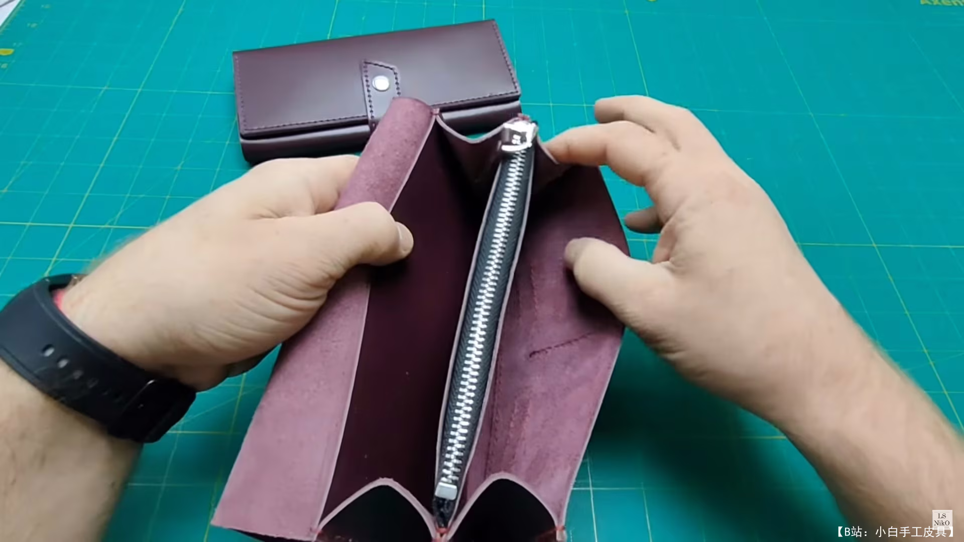 免费版型 大号钱包，带翻盖和拉链，来自 Oleg Nikolaev - 3