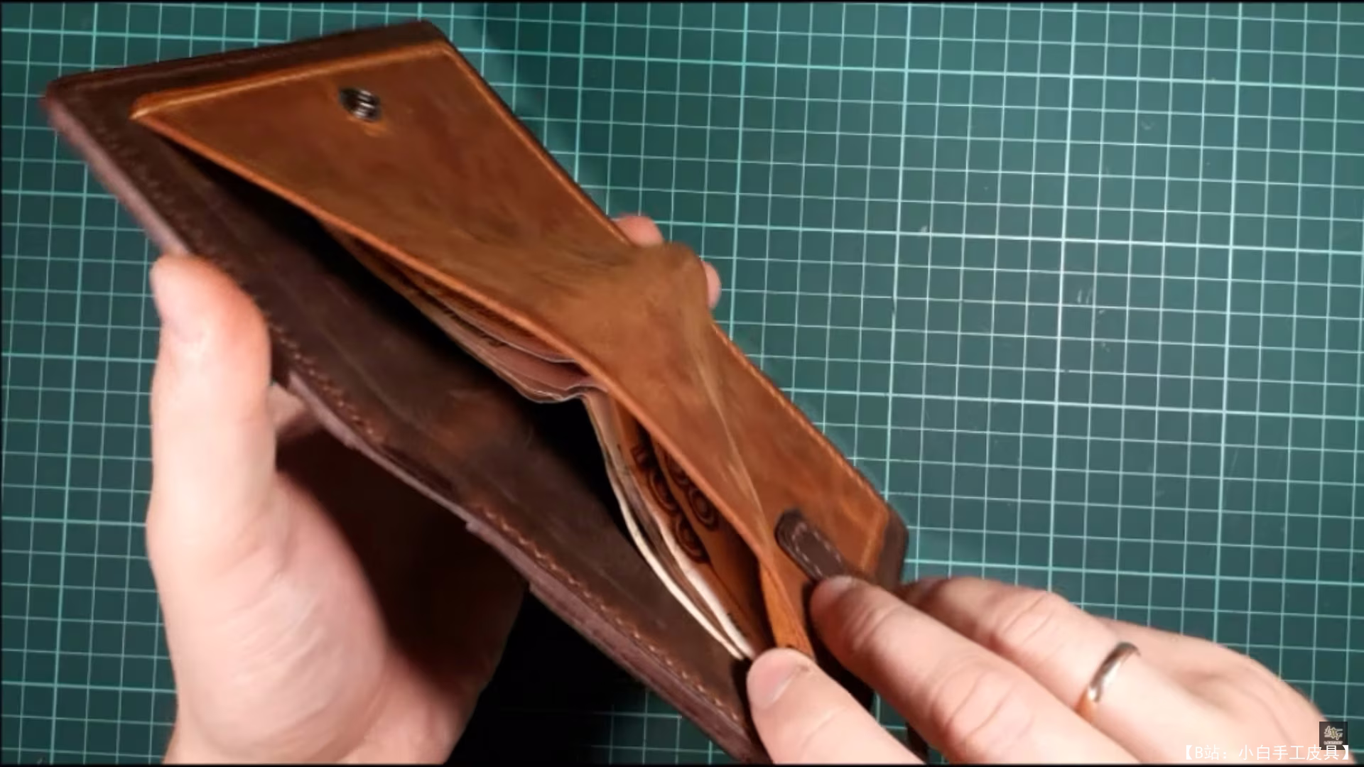 Leatart 免费版型男士钱包“Crose” - 5