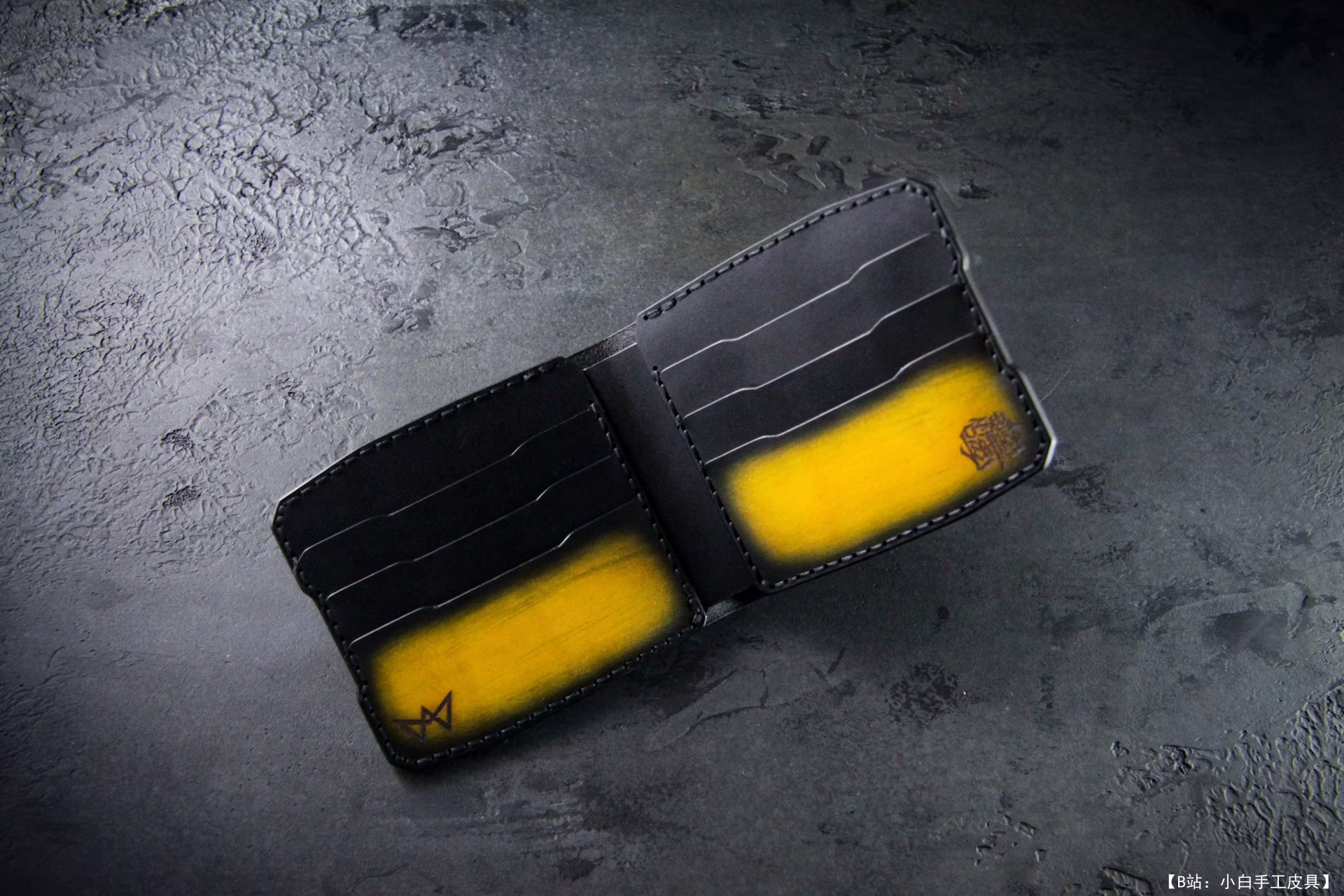 Vladimir Yuri 的双折钱包 1 的免费版型 - 1