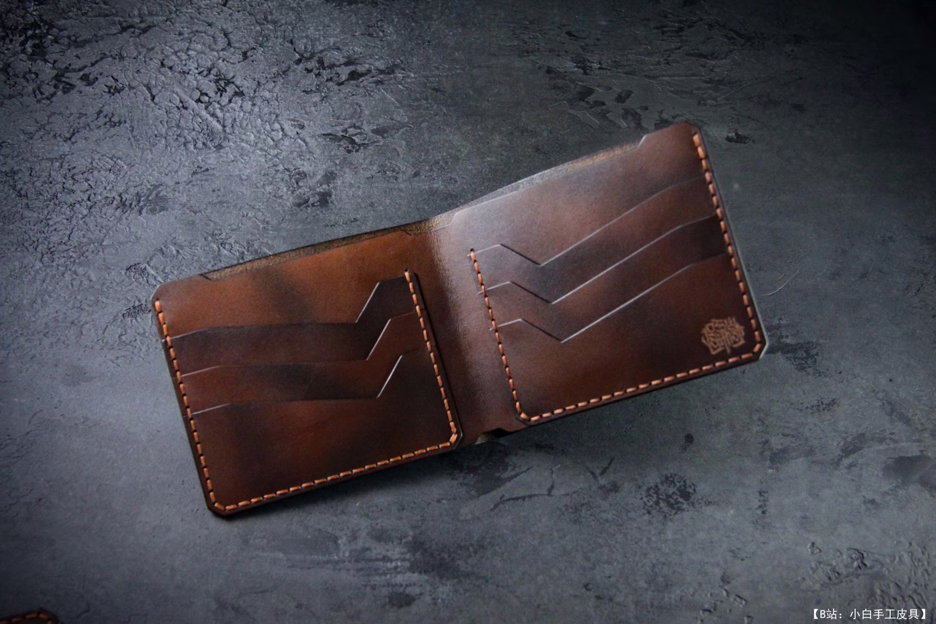 Vladimir Yuri 的双折钱包 2 的免费版型 - 1