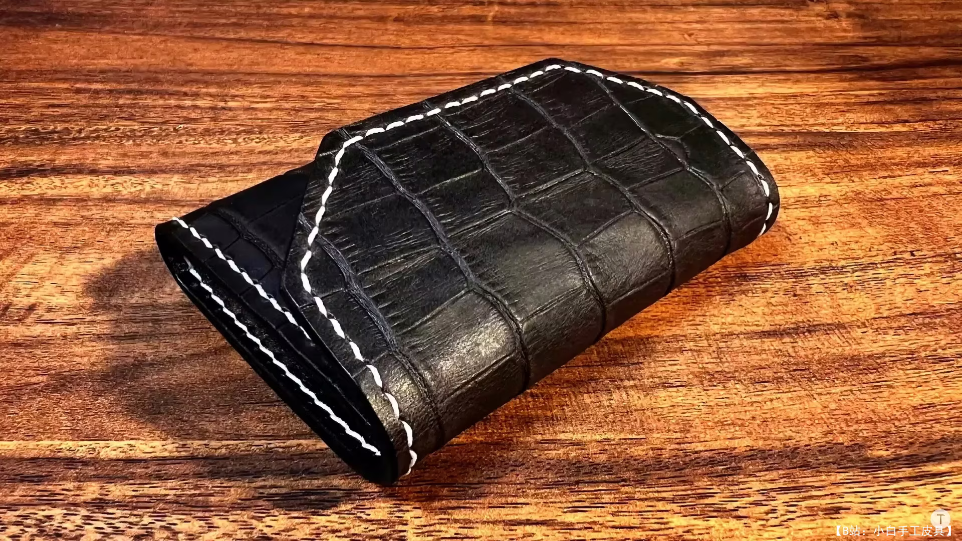 Maju T Works 的免费版型小号经典钱包 - 1