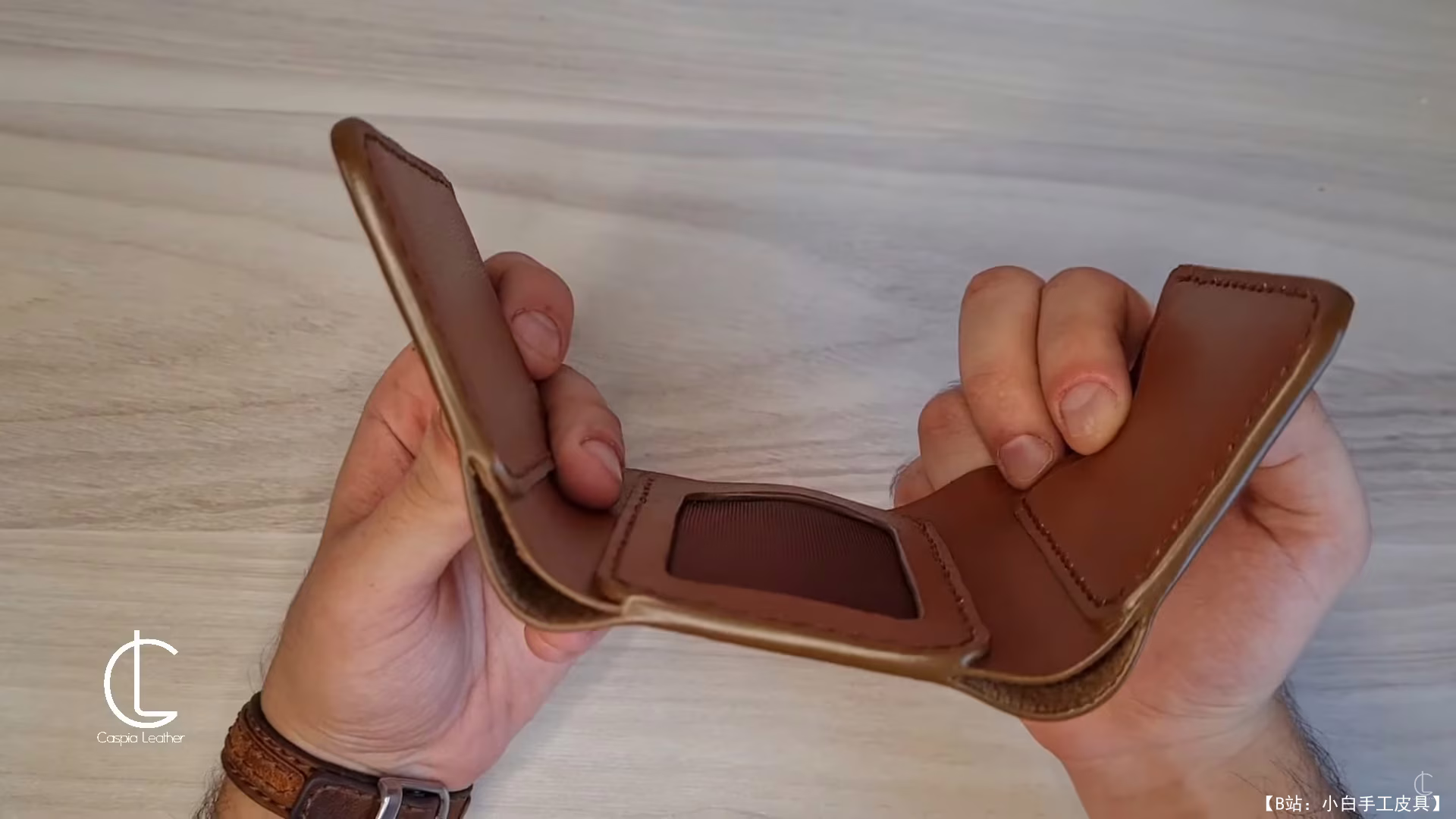 Caspia Leather 免费版型三折钱包 - 4