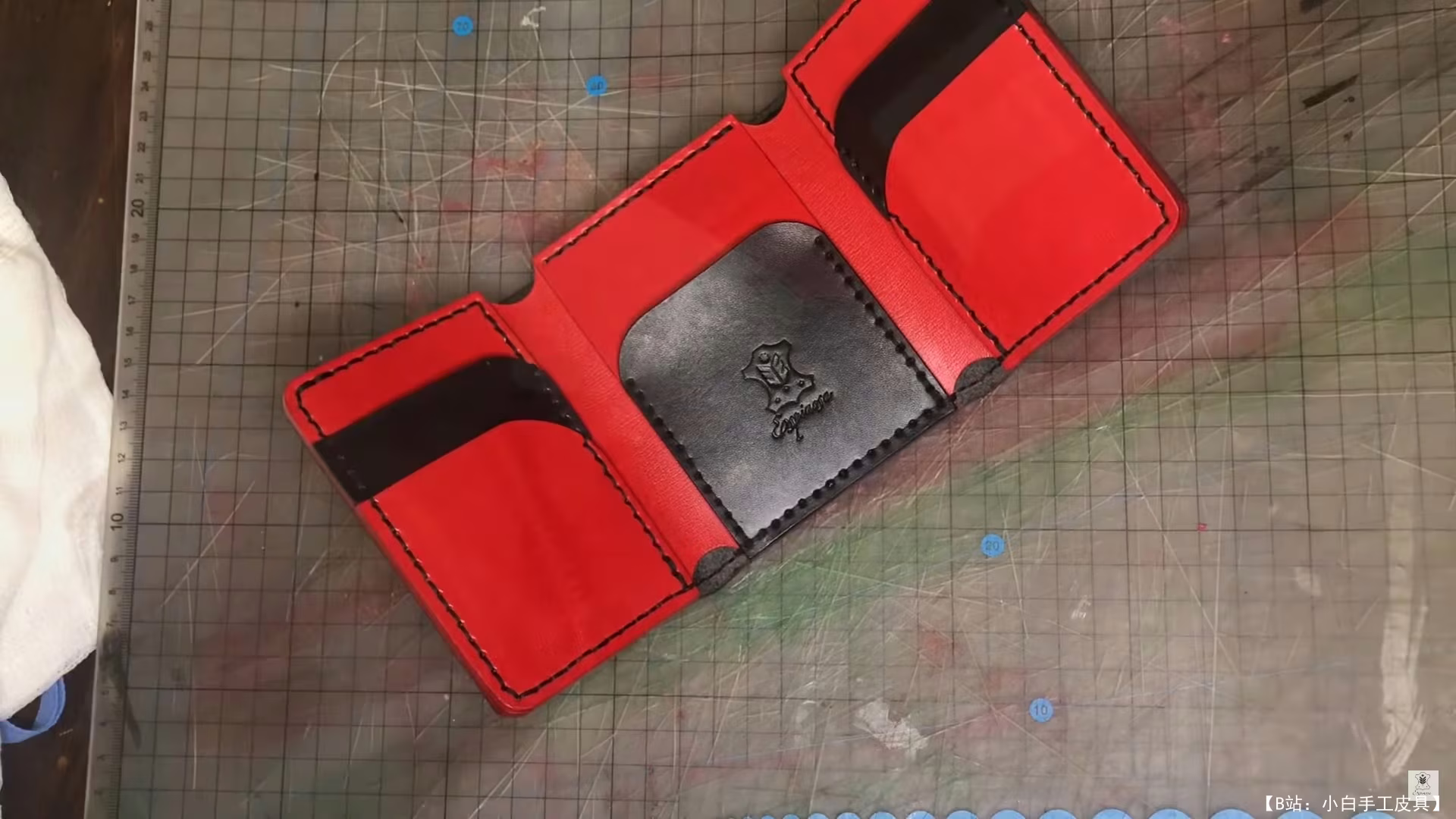 espinosa 免费版型三折钱包，带 8 个卡位 - 2