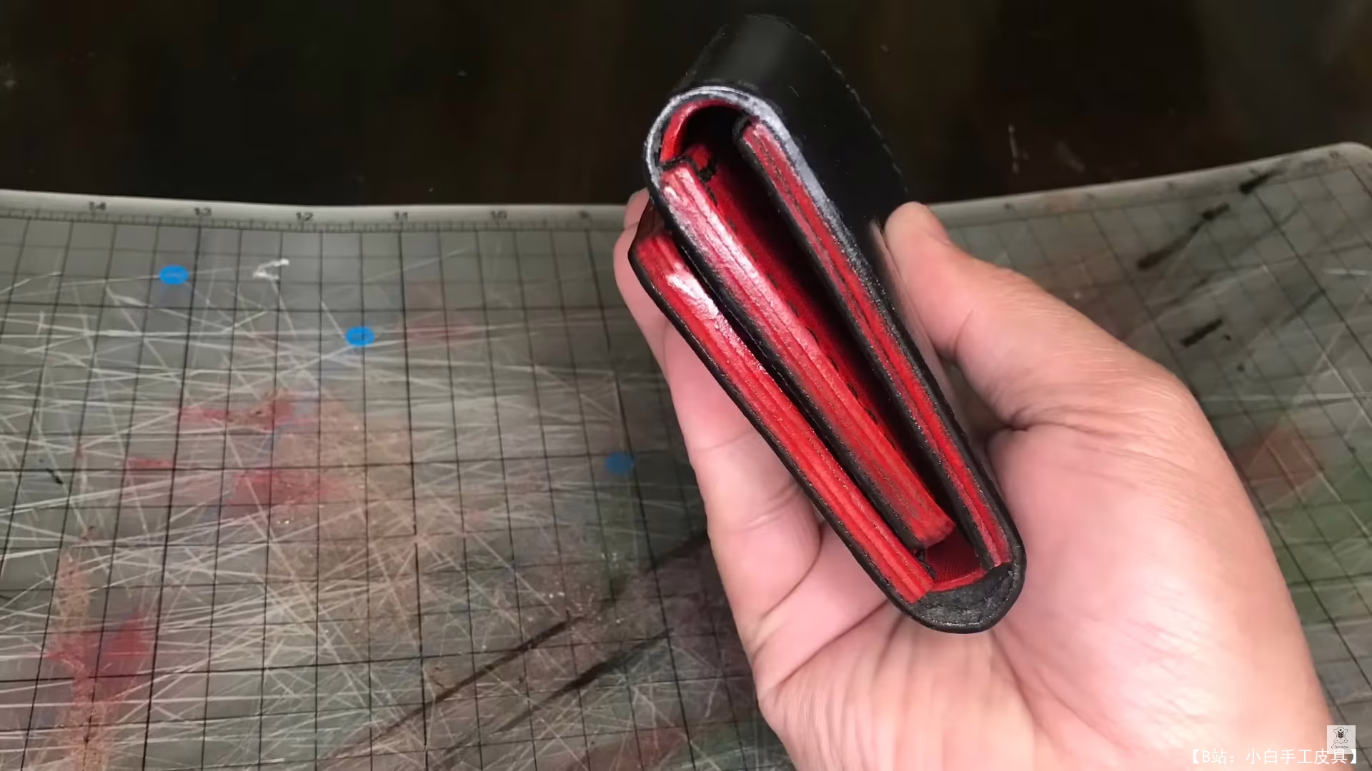 espinosa 免费版型三折钱包，带 8 个卡位 - 3