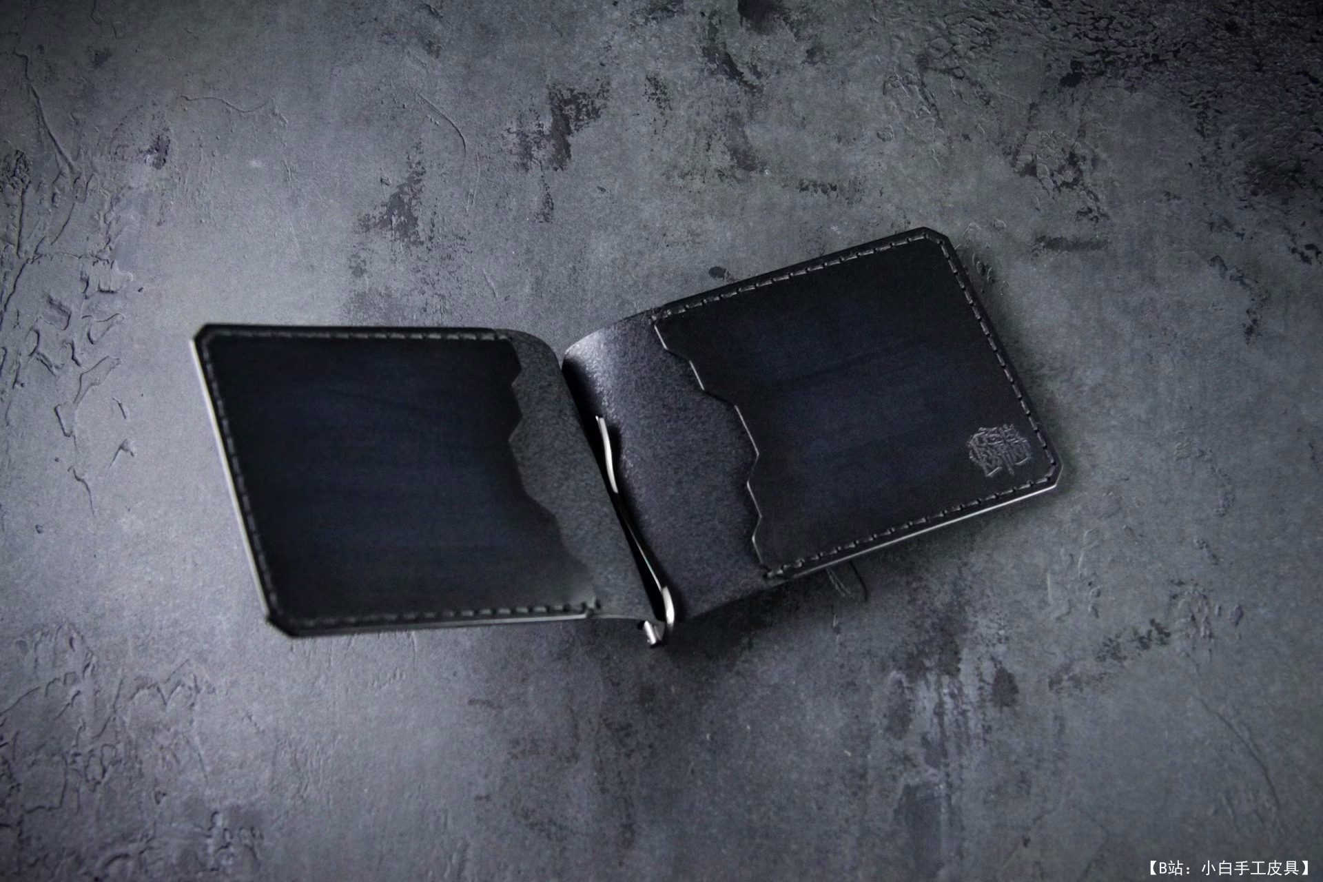 Vladimir Yuri 的免费版型钱包夹 1 - 1