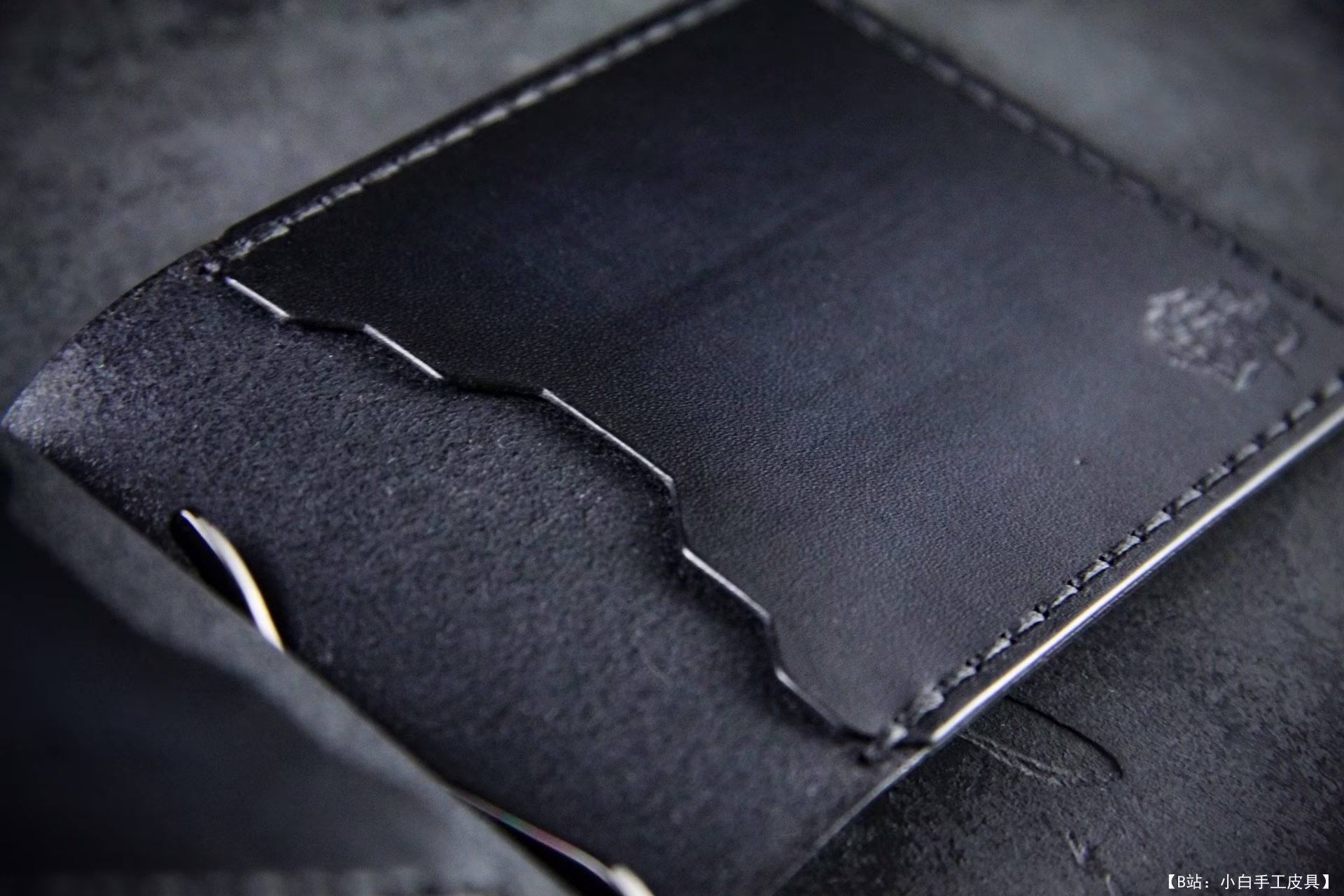 Vladimir Yuri 的免费版型钱包夹 1 - 2