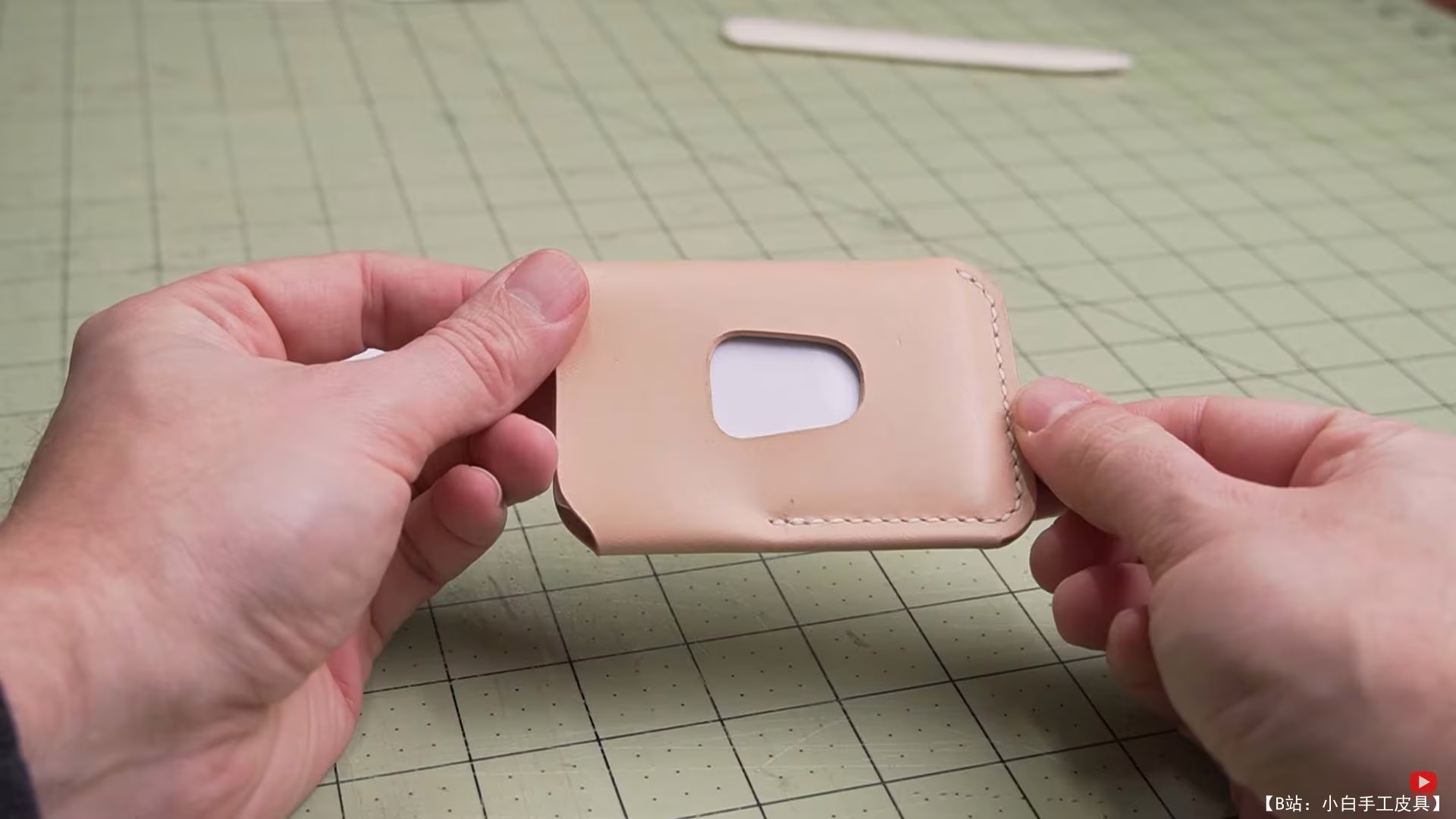 Makesupply Leather 的免费模板包裹钱包 - 2