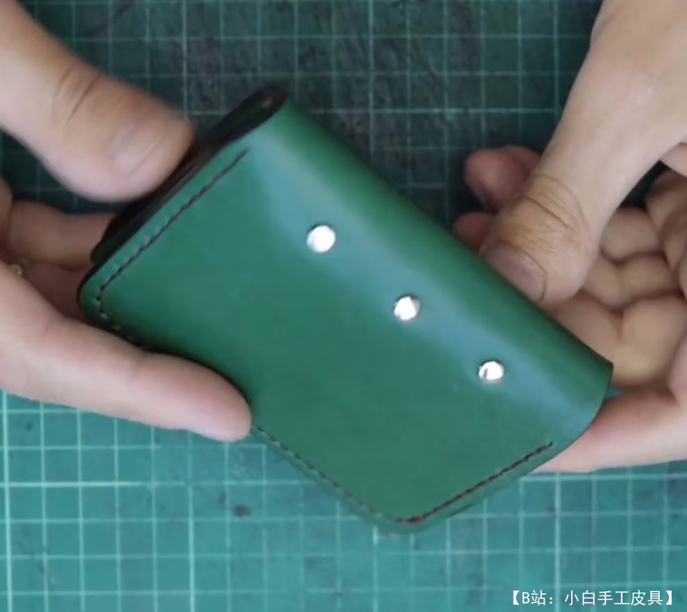 贡献免费三折钱包版型 - 1