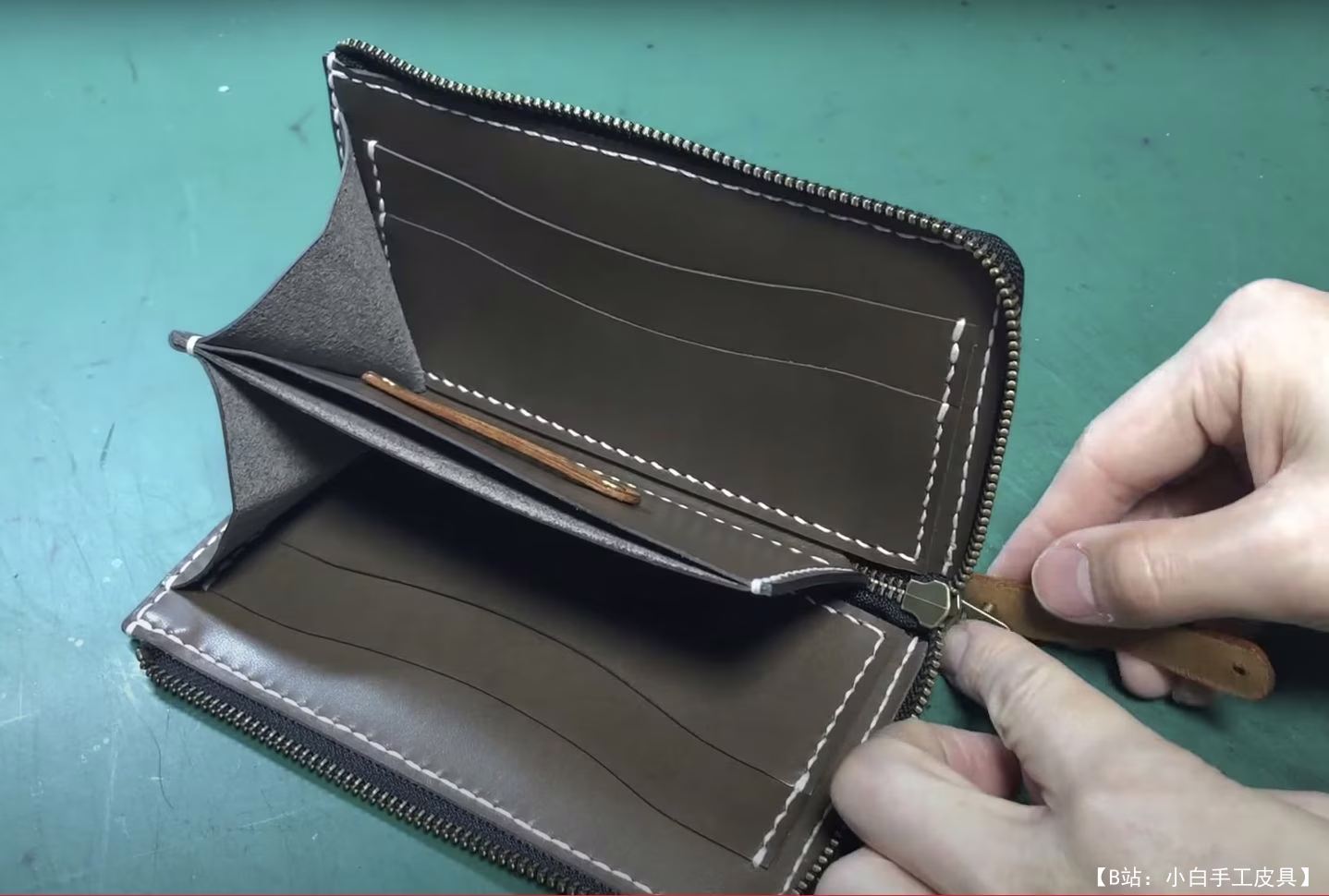 Maju T Works 的免费雪花拉链钱包版型 - 2